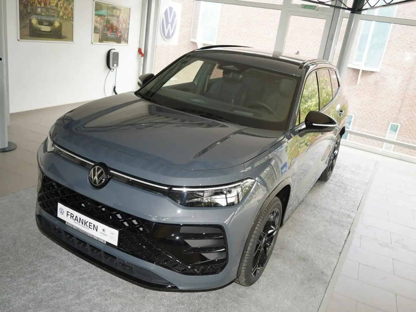 Volkswagen Tayron R-Line 2.0 TSI 4M Black Style KAMERA AHK Gris - 2