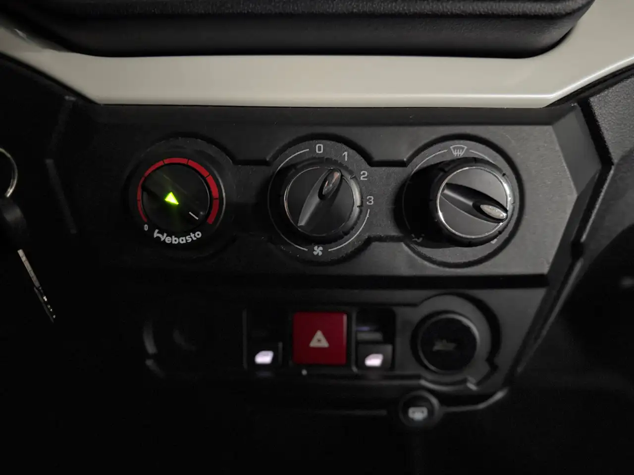Aixam Coupe e-GTI, Sport, Elektro, Webasto, Carplay, Sound, RFK, Emotion, Inkl Lieferung, миниатюра 29