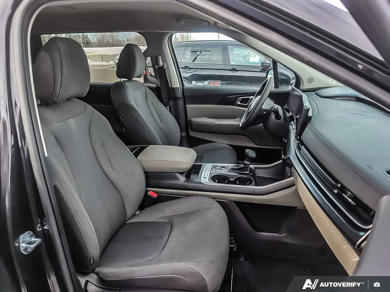Kia Carnival снимка Kia Carnival