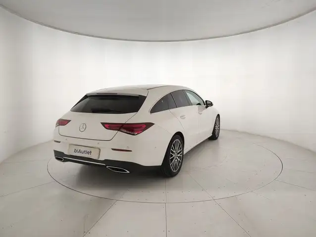 Mercedes-Benz CLA view 4