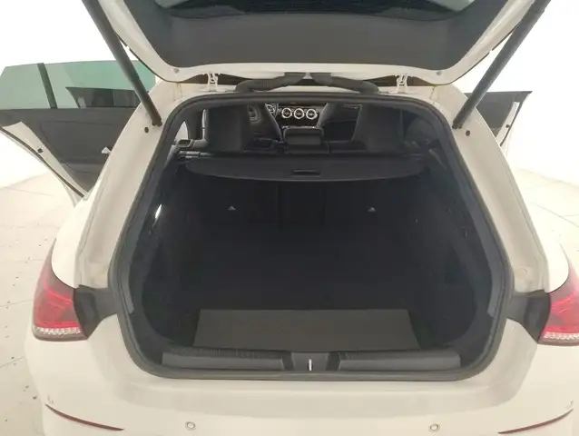 Mercedes-Benz CLA view 11