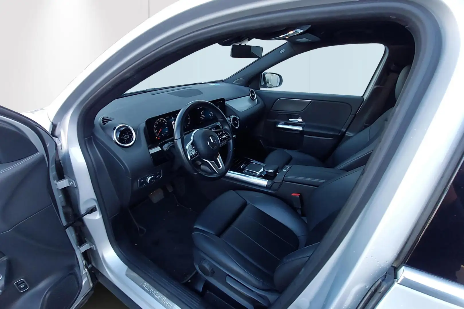 Mercedes-Benz GLA 200 GLA d Business Line Argent - 2