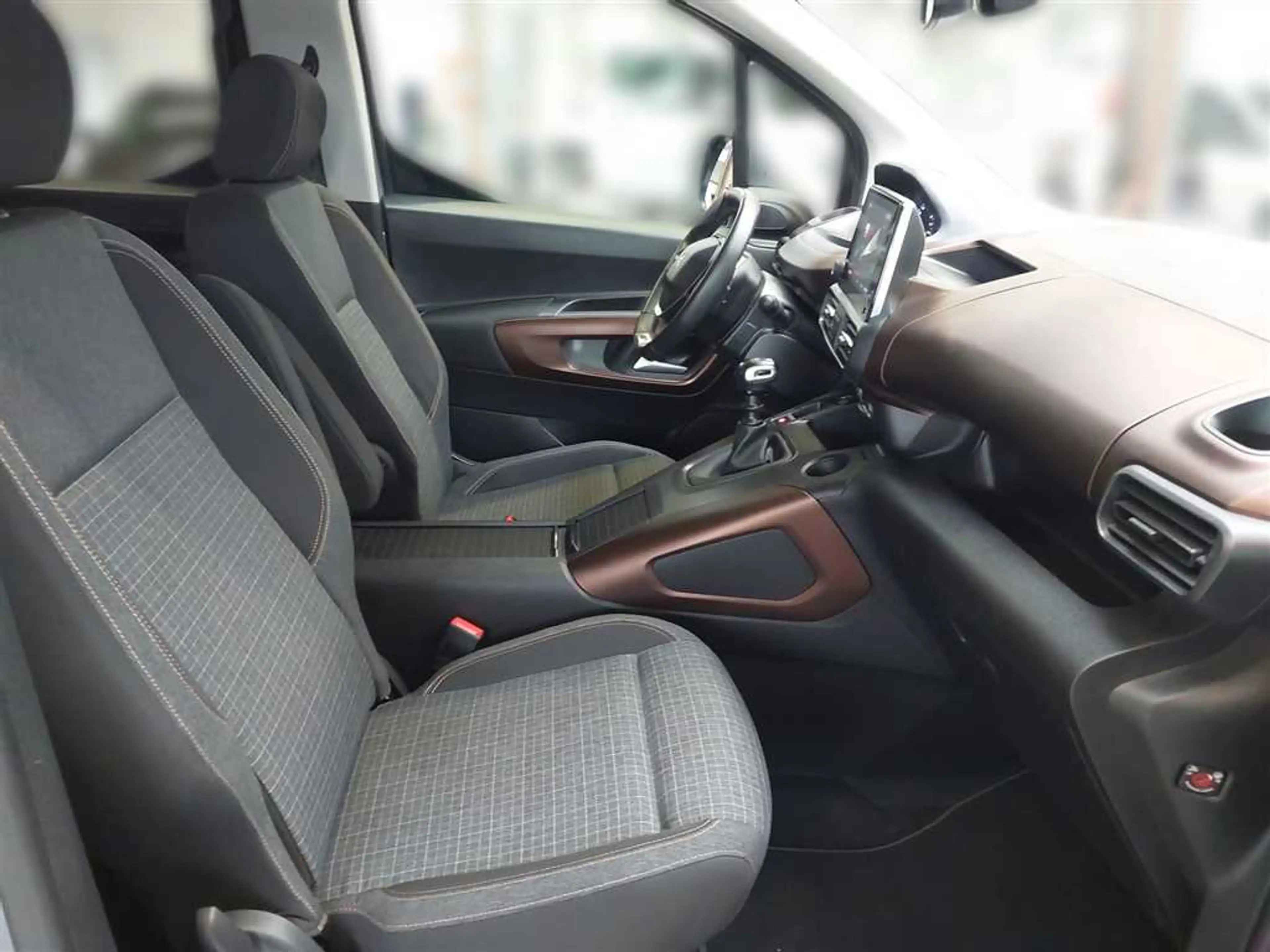 Peugeot Rifter Kombi GT 1.5 BlueHDi 130 — photo 14