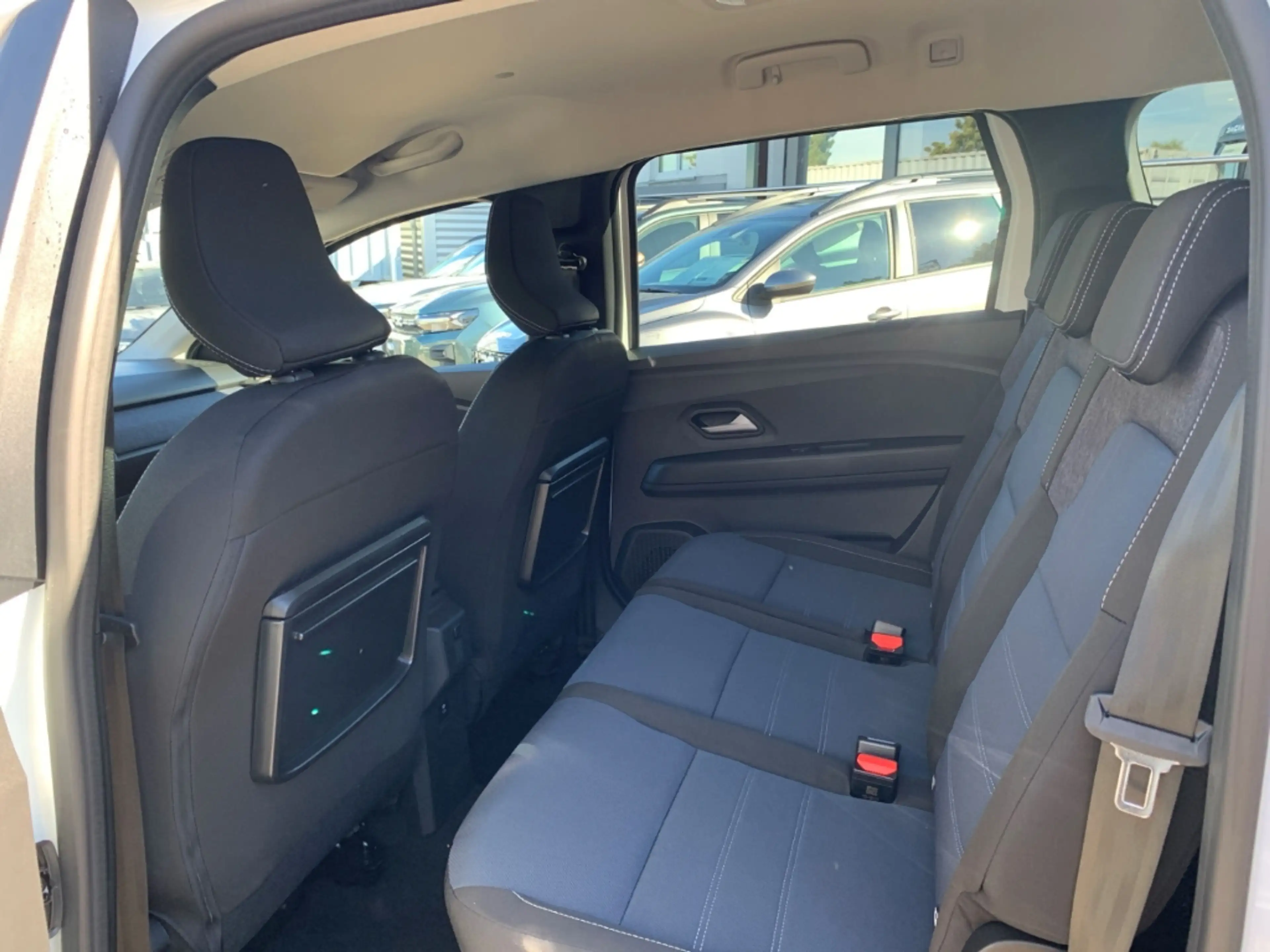 Dacia Jogger JOURNEY TCe 110 Journey NAVI+SHZ+PDC+KLIMA+KAMERA — photo 11