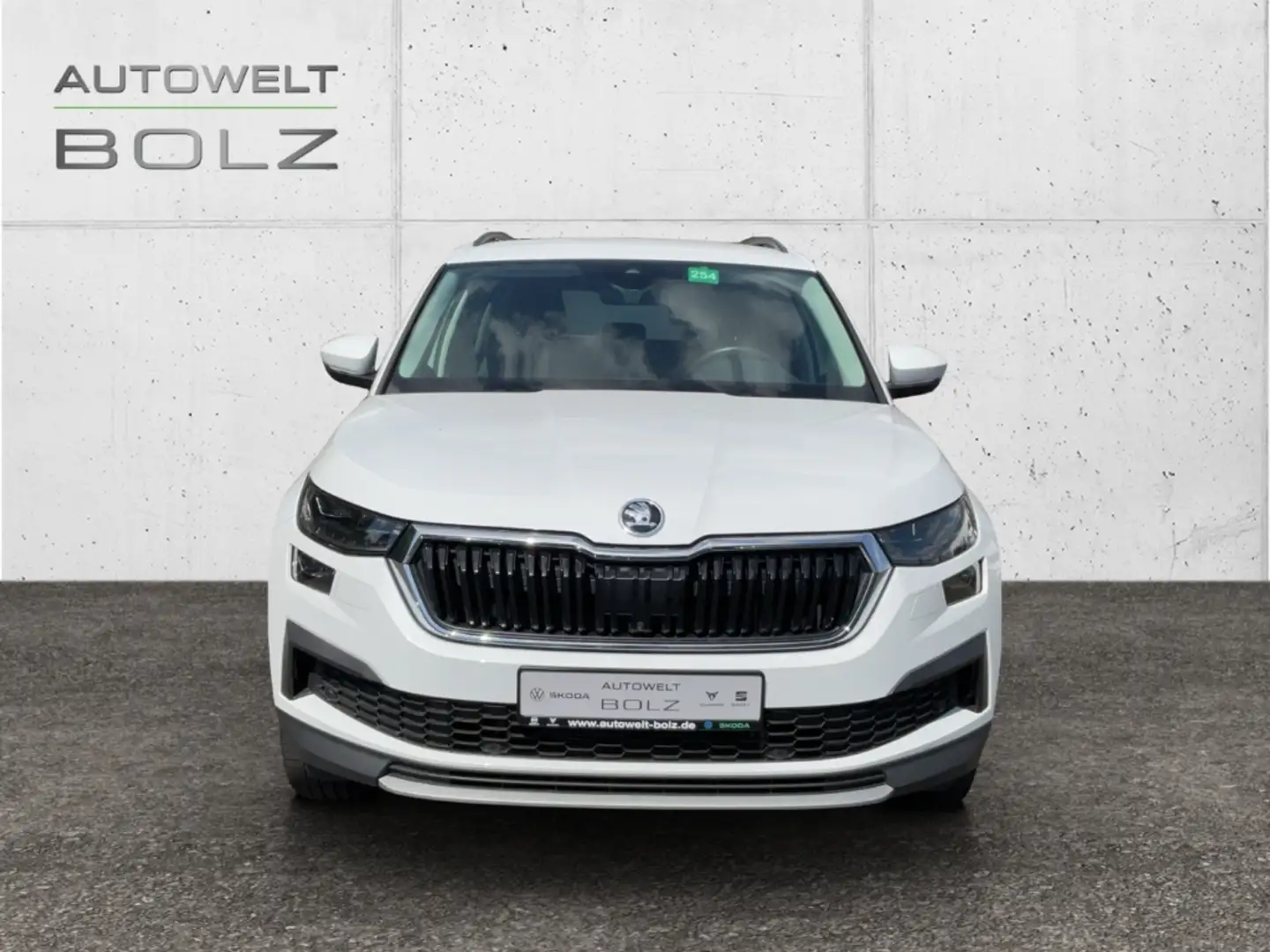 Skoda Kodiaq Clever 4x4 2.0 TDI StandHZG AHK Navi 360 Kamera LE Weiß - 2