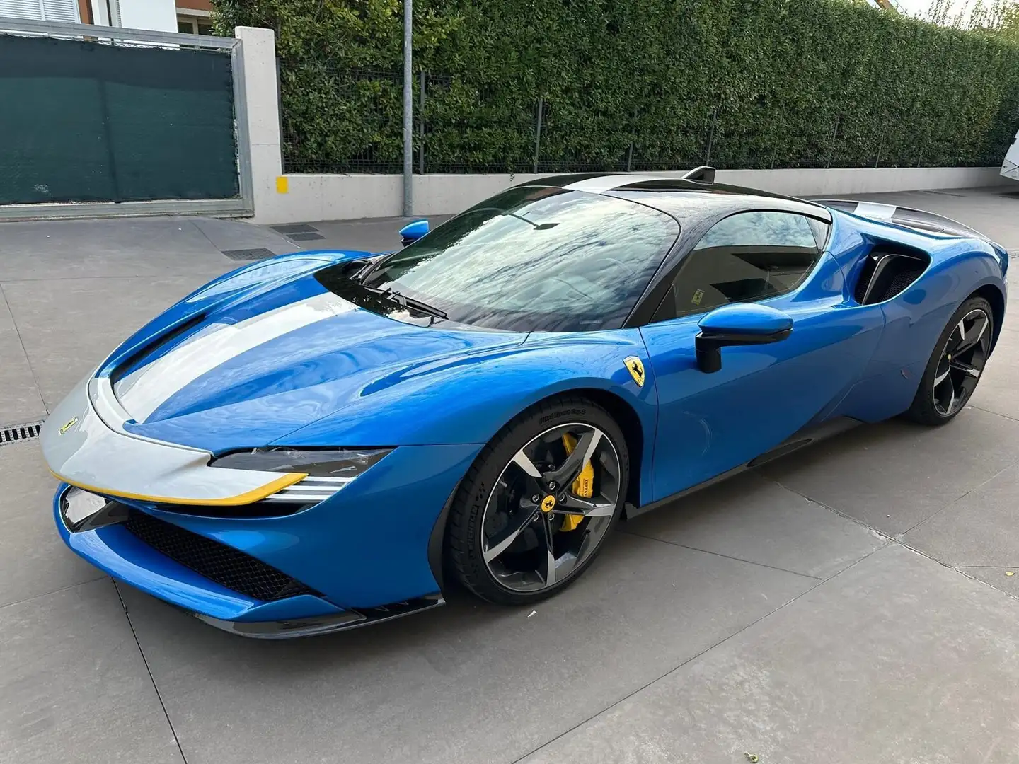 Ferrari SF90 Stradale ASSETTO FIORANO Blu/Azzurro - 1