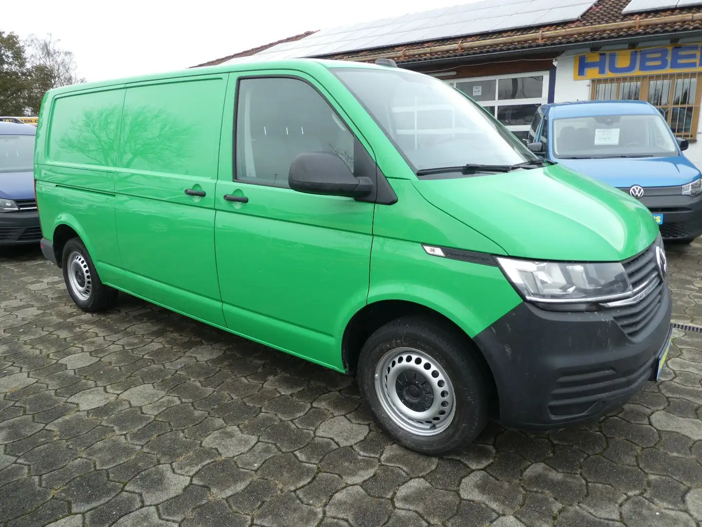 Volkswagen T6 Transporter T6.1 Transporter Lang Klima+AHK+Navi+Kunstleder Grün - 1