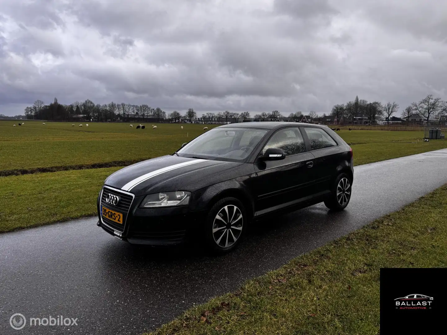 Audi A3 1.6 Attraction Business Edition Schwarz - 1