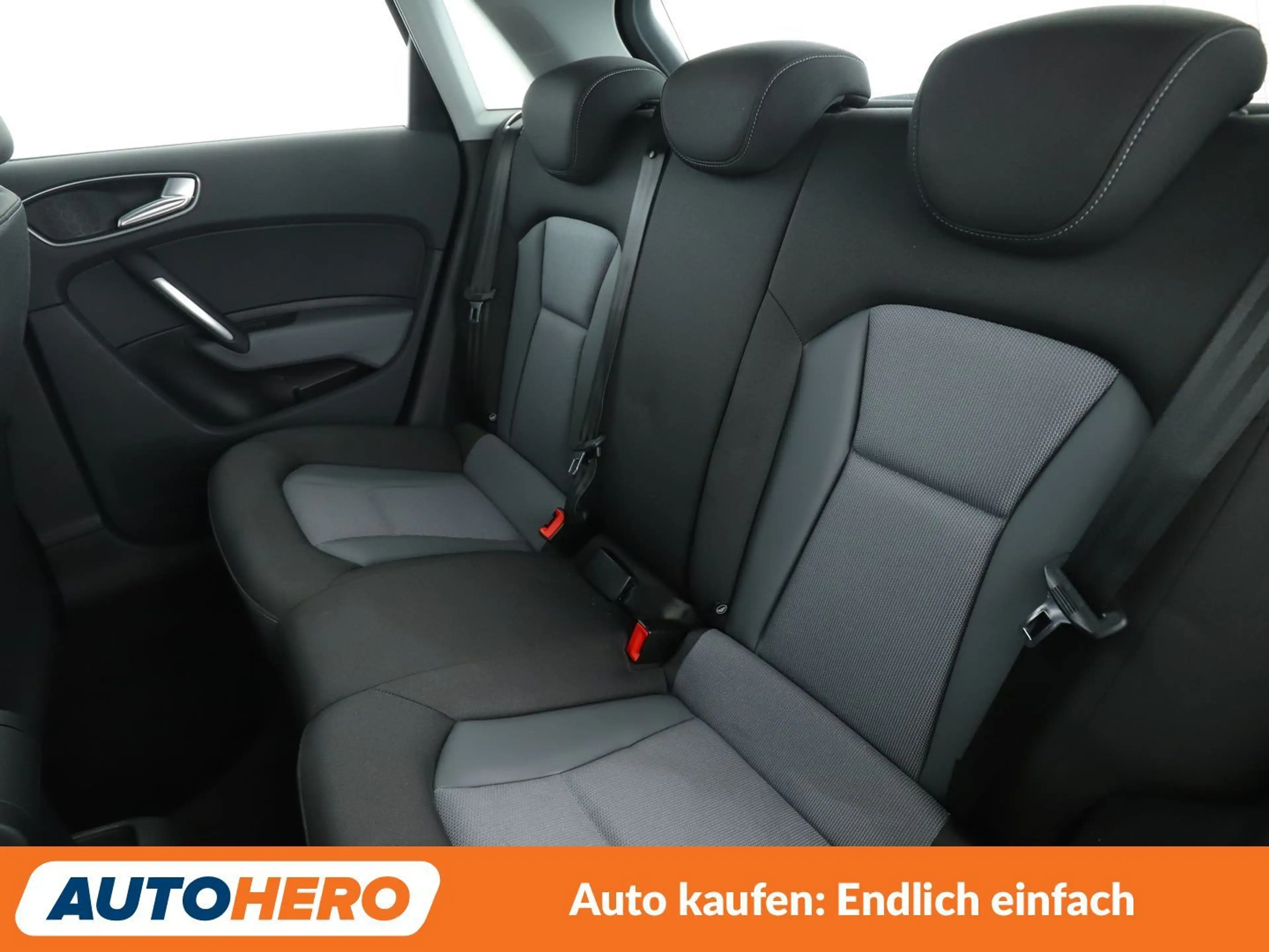 Audi A1 1.0 TFSI Sport — photo 14