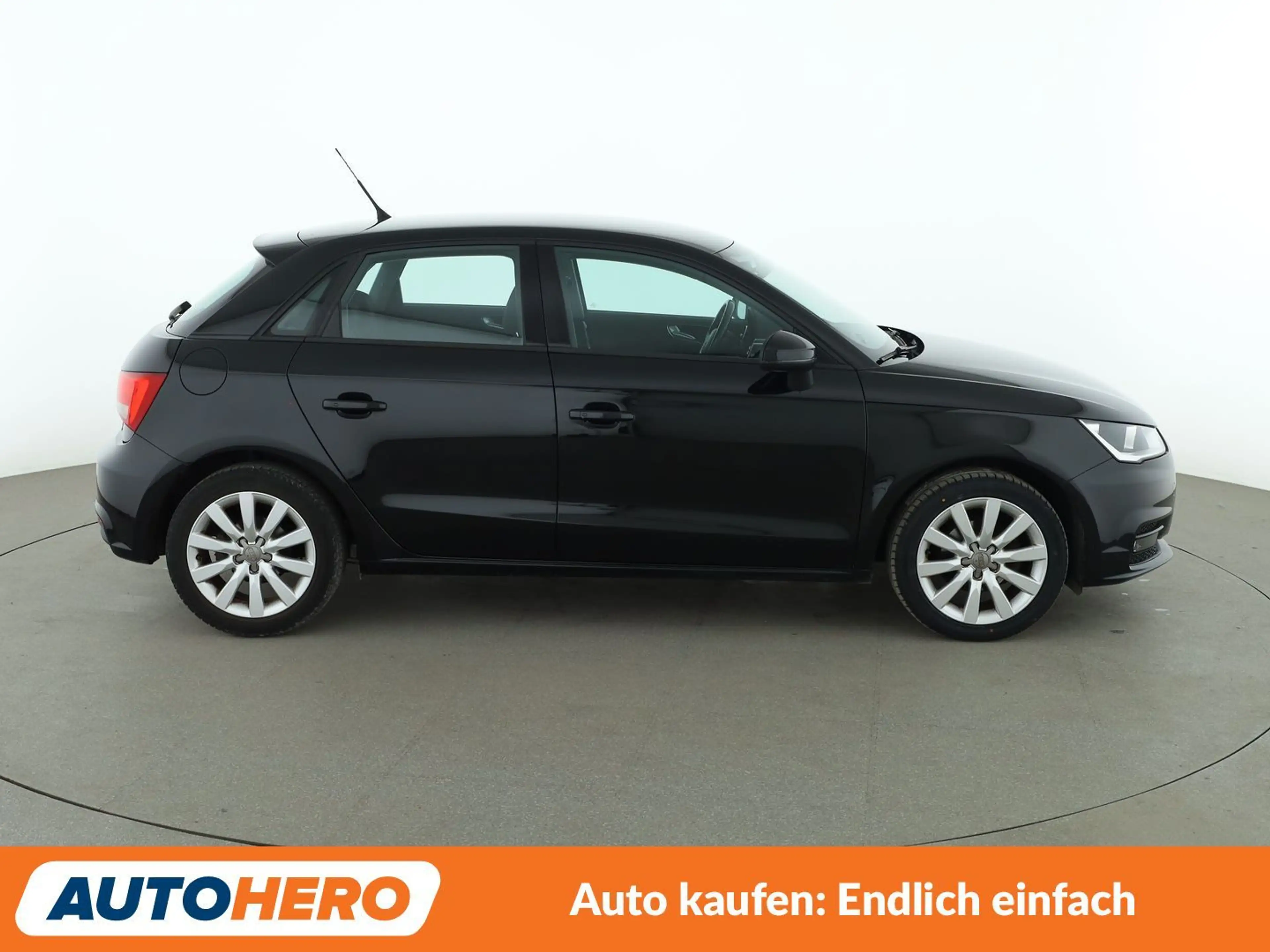 Audi A1 1.0 TFSI Sport — photo 7