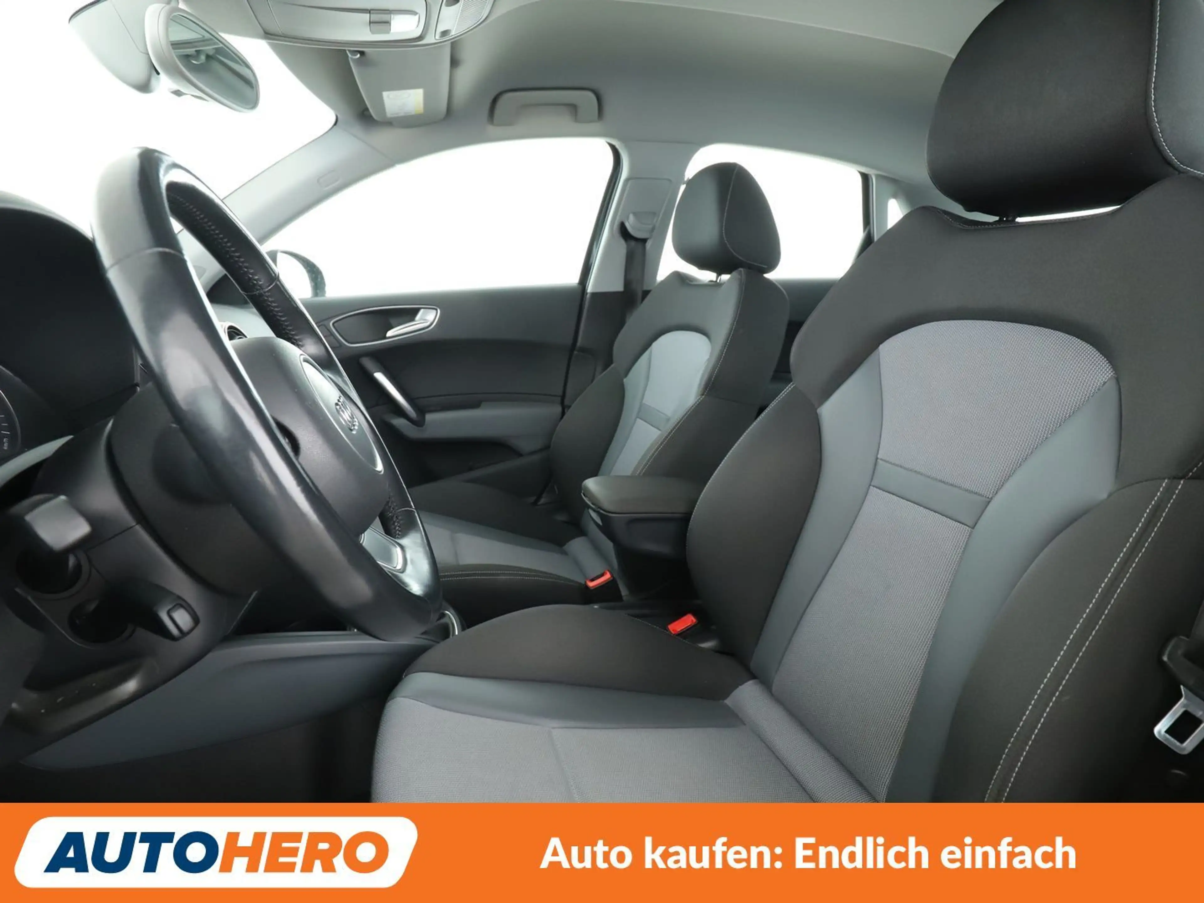 Audi A1 1.0 TFSI Sport — photo 10