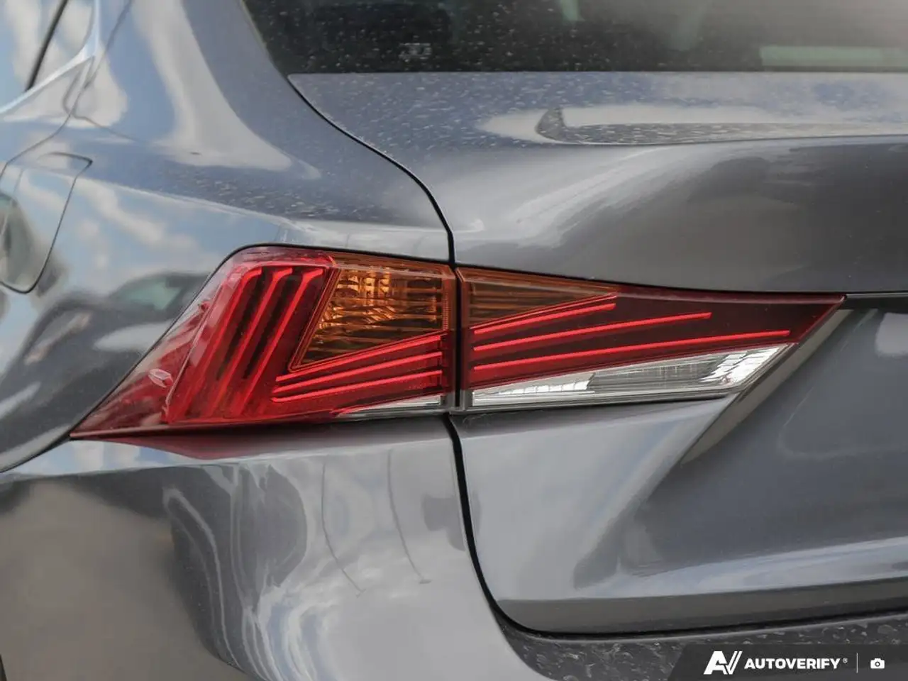 Lexus IS снимка Lexus IS
