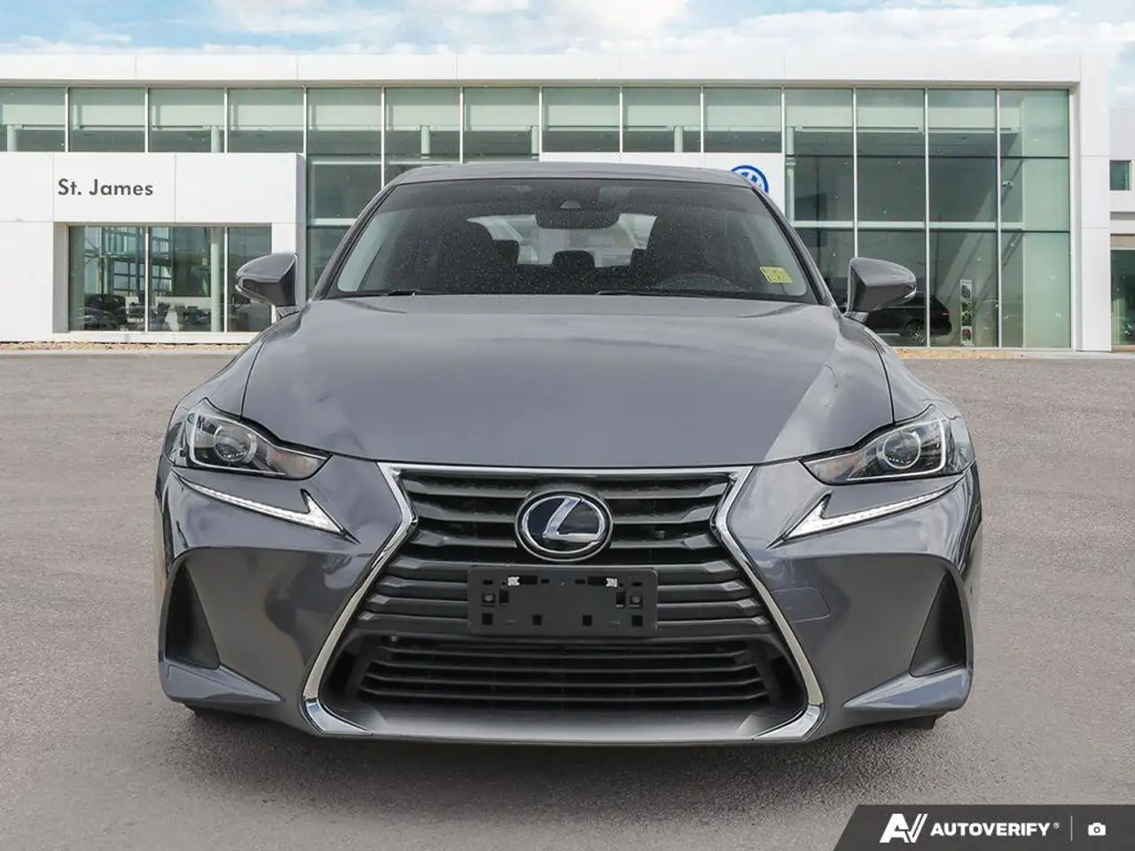 Lexus IS снимка Lexus IS