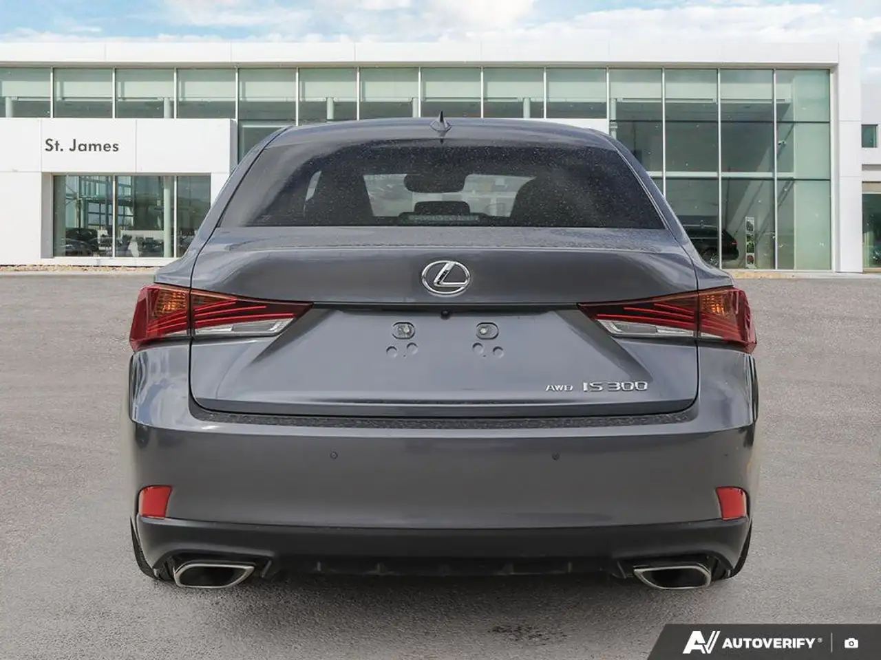 Lexus IS снимка Lexus IS