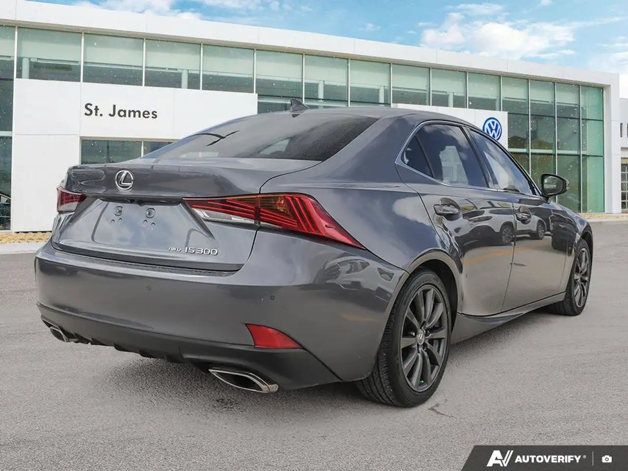 Lexus IS снимка Lexus IS