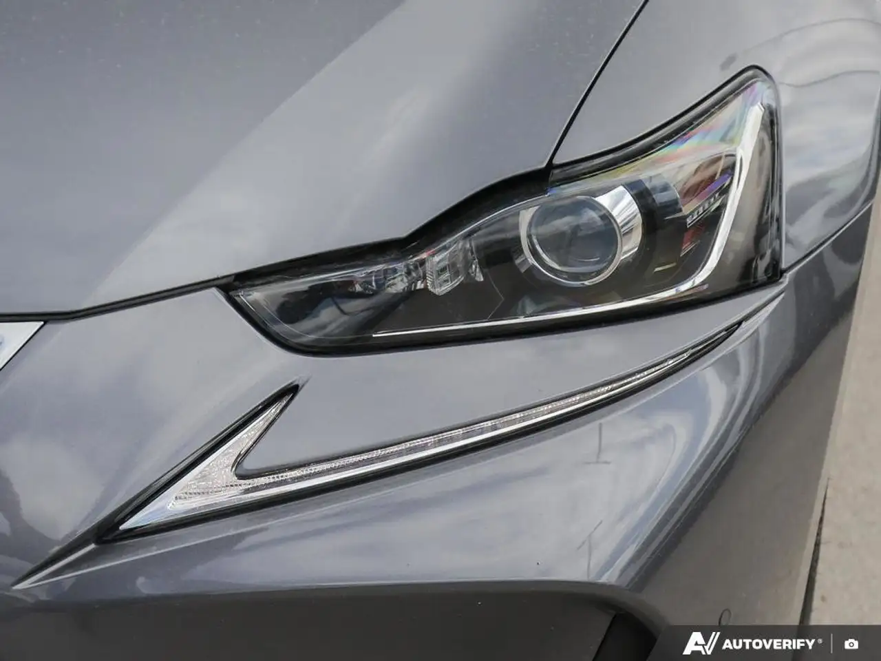 Lexus IS снимка Lexus IS