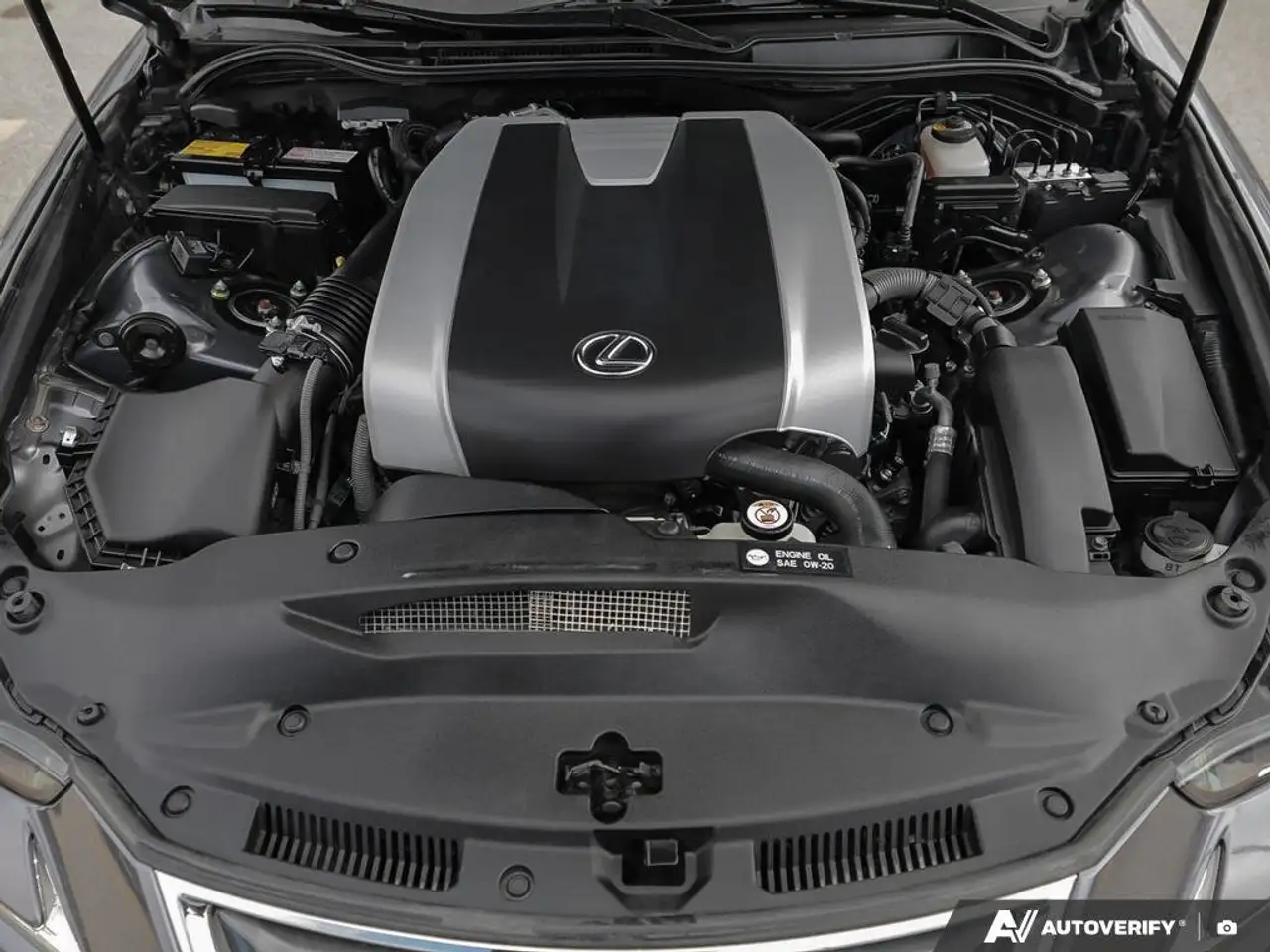 Lexus IS снимка Lexus IS