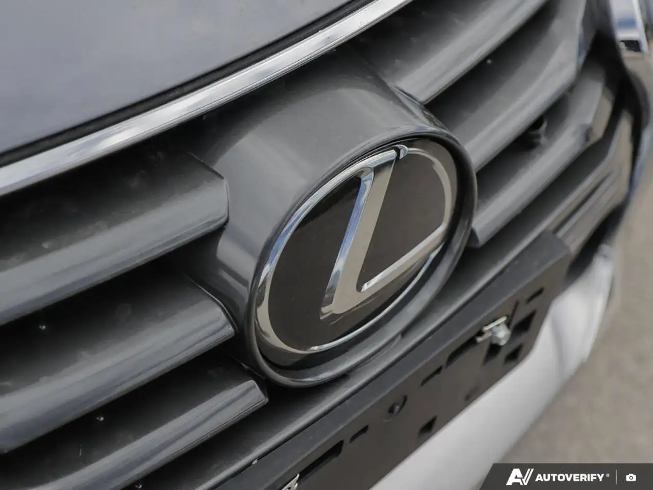 Lexus IS снимка Lexus IS