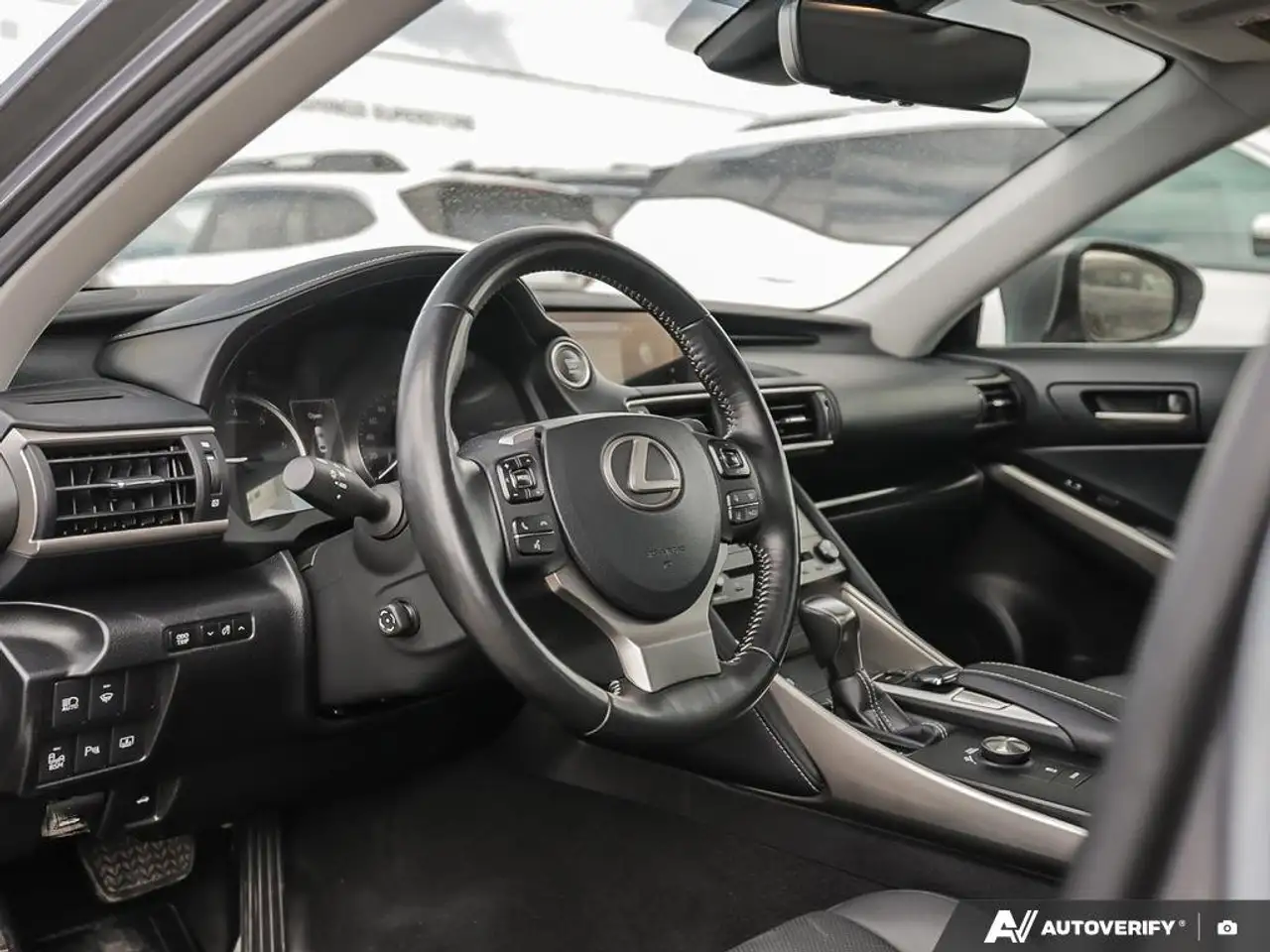 Lexus IS снимка Lexus IS