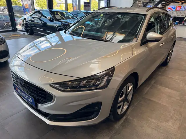 Ford Focus view 4