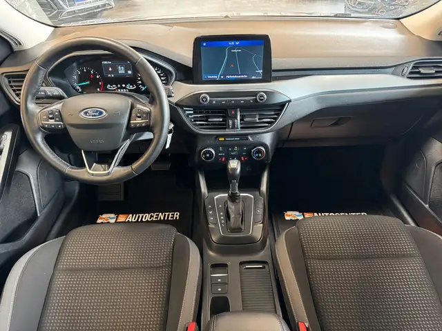Ford Focus view 7