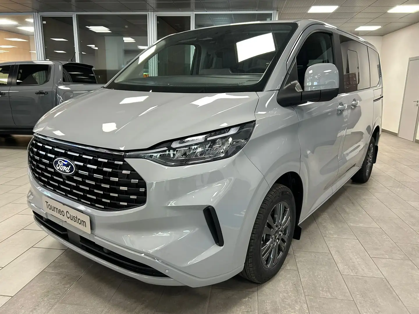 Ford Tourneo Custom 2.0 DIESEL 136cv 4x4 TITANIUM AUTOVETTURA 8 POSTI Grigio - 1