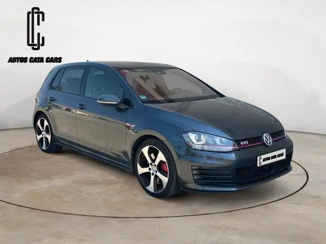 Volkswagen Golf GTI 2.0 TSI Performance DSG 230