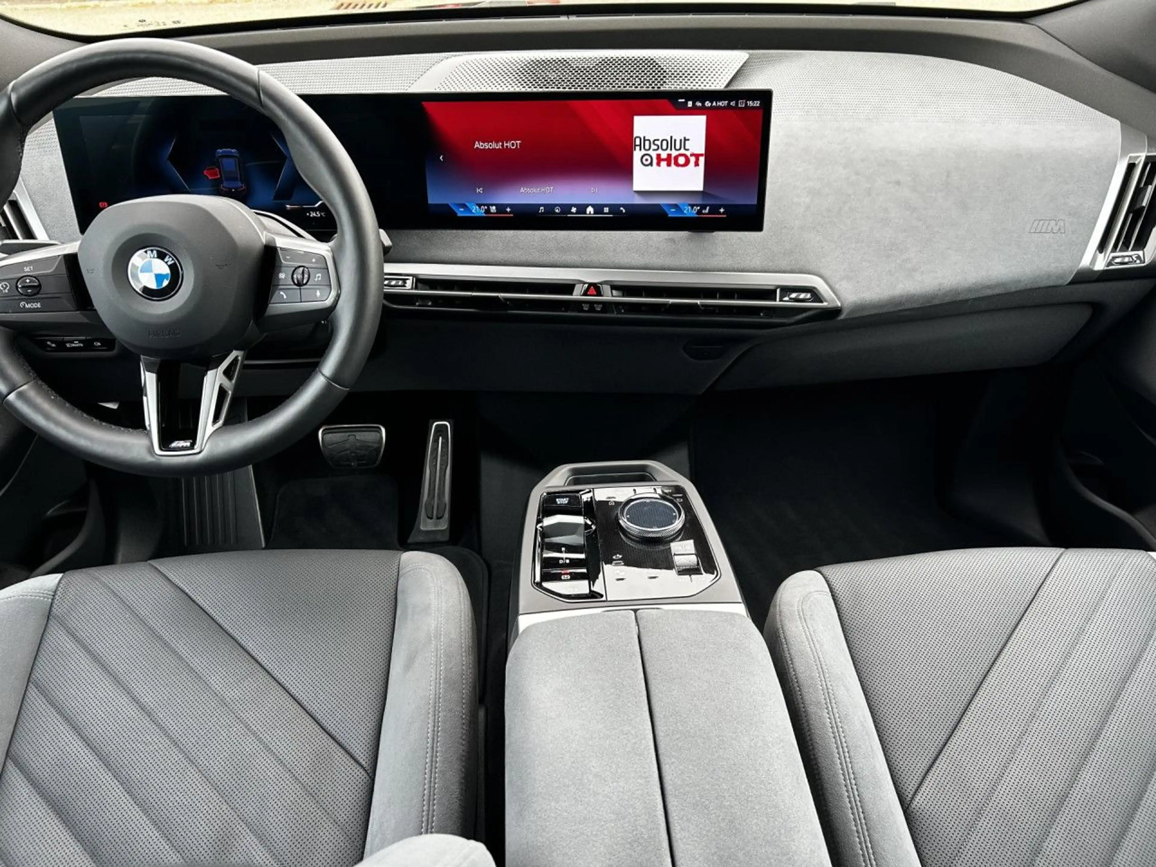 BMW iX x45 M Sport Pro ACC IntAktivL.Sitzbel.360°AHK — photo 12