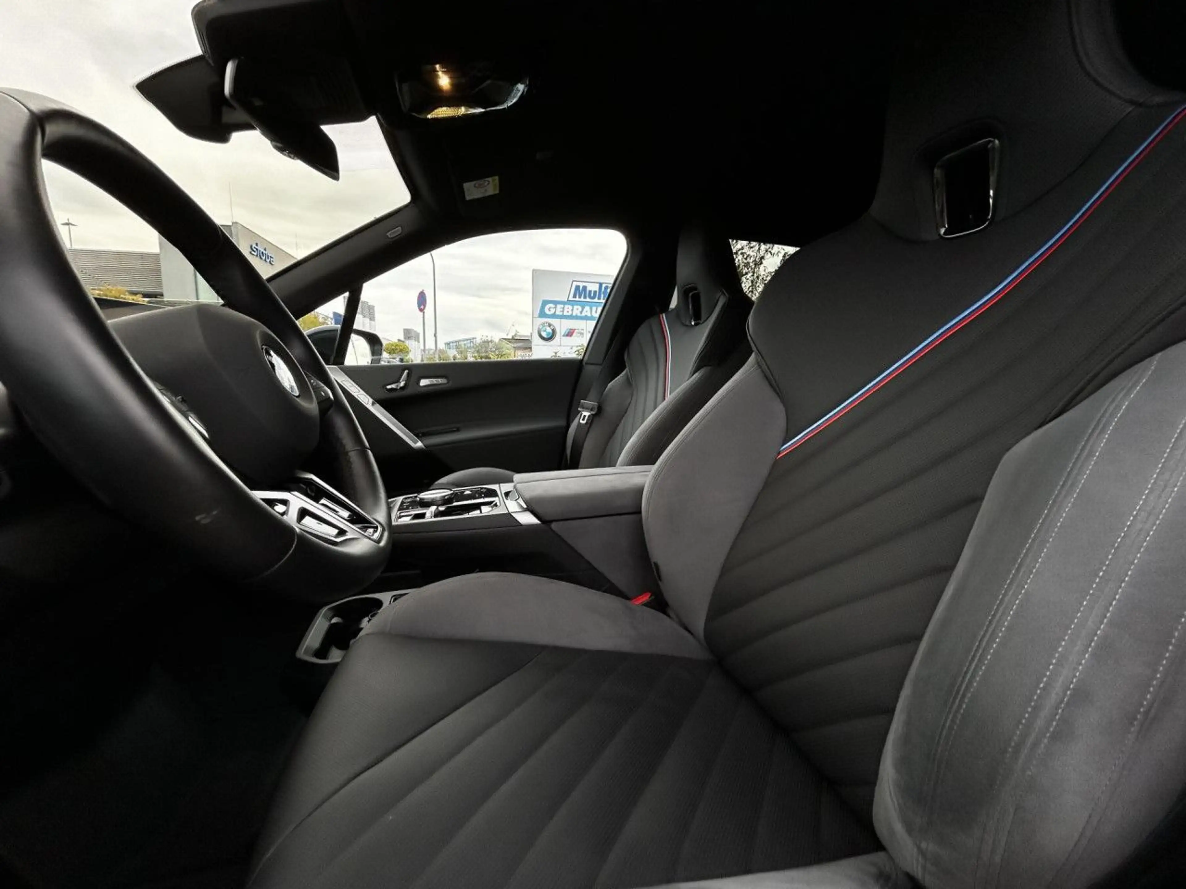 BMW iX x45 M Sport Pro ACC IntAktivL.Sitzbel.360°AHK — photo 10