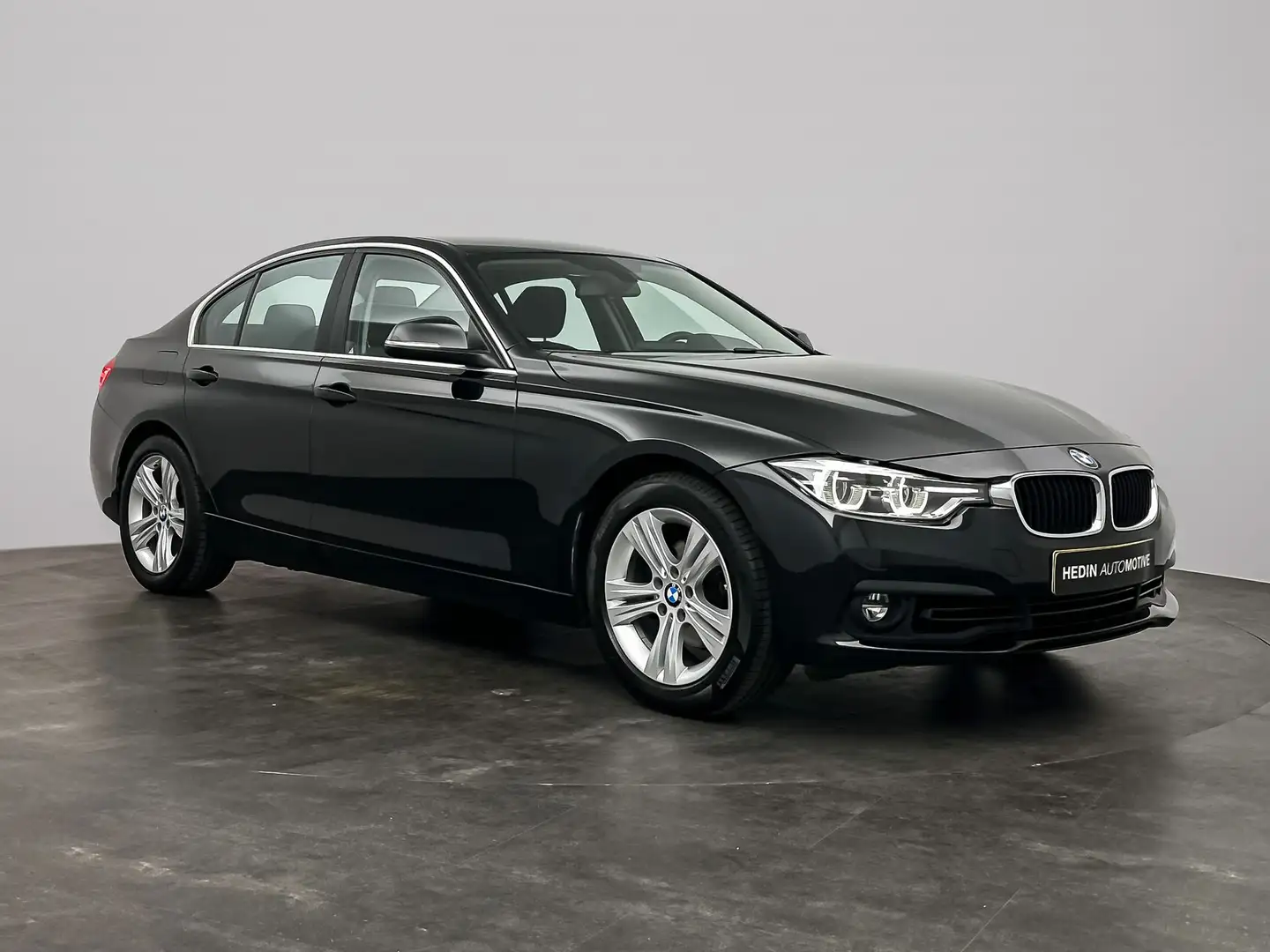 BMW 318 3-serie sedan 318i Centennial Executive | Sportsto Noir - 2