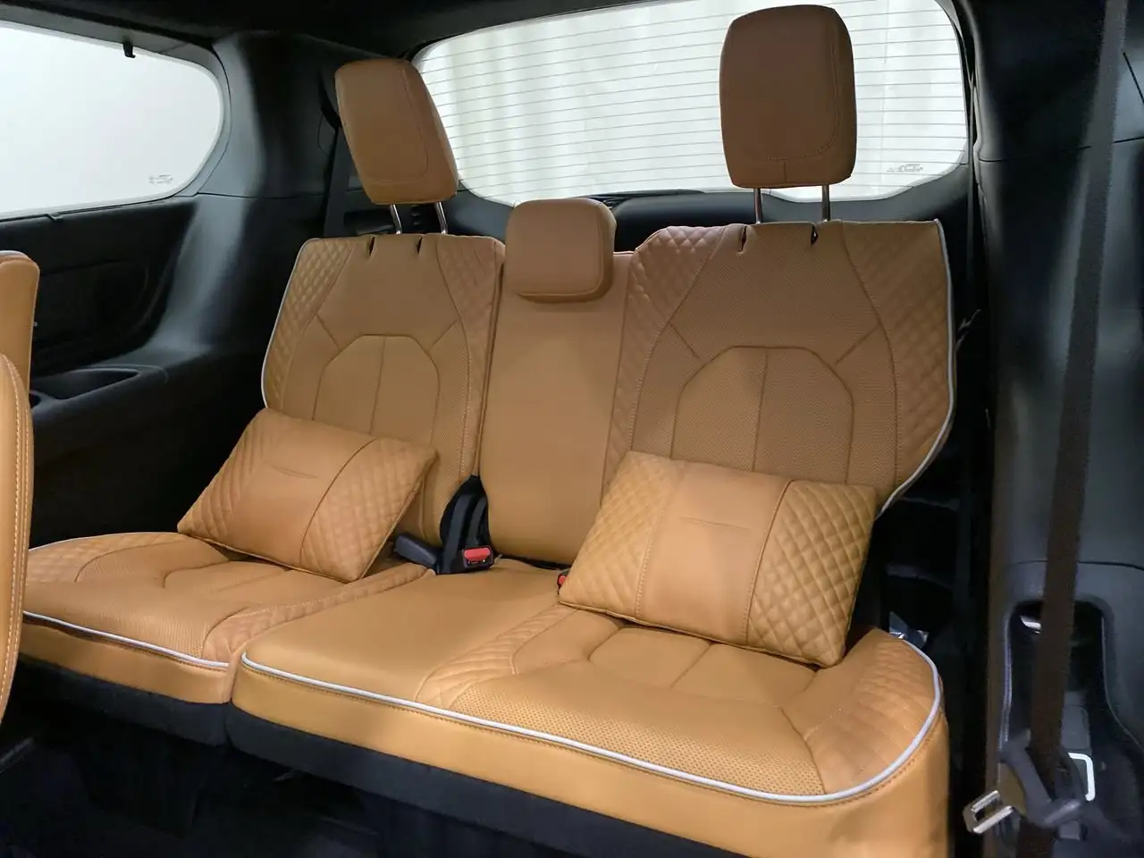 Chrysler Pacifica снимка Chrysler Pacifica