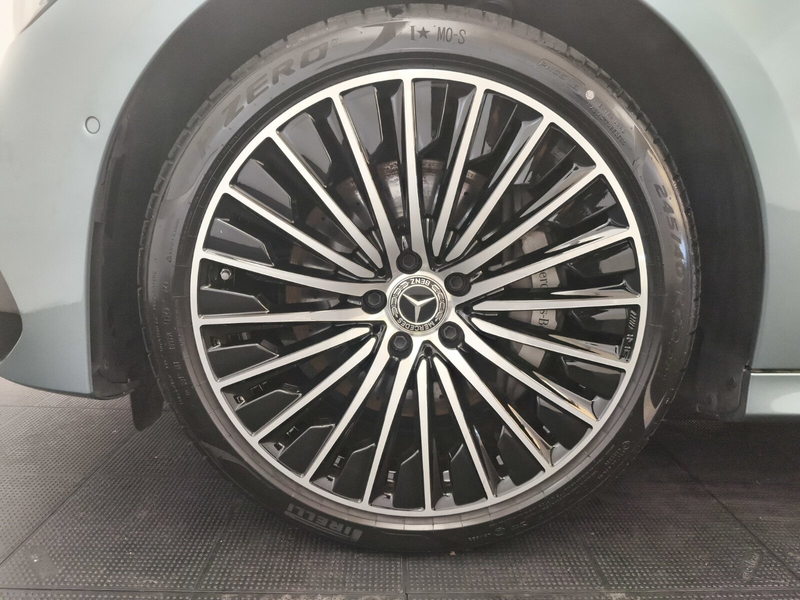 Mercedes-Benz E 220 E 220d 4M AMG Premium Airmatic 20" HinterachsL — photo 9