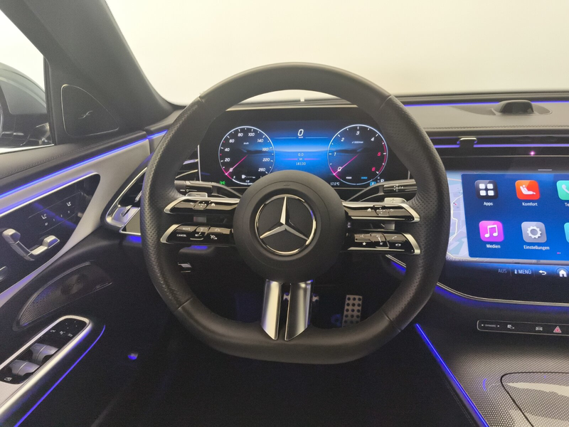 Mercedes-Benz E 220 E 220d 4M AMG Premium Airmatic 20" HinterachsL — photo 13