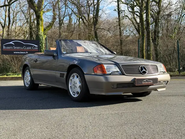 Mercedes-Benz SL 320