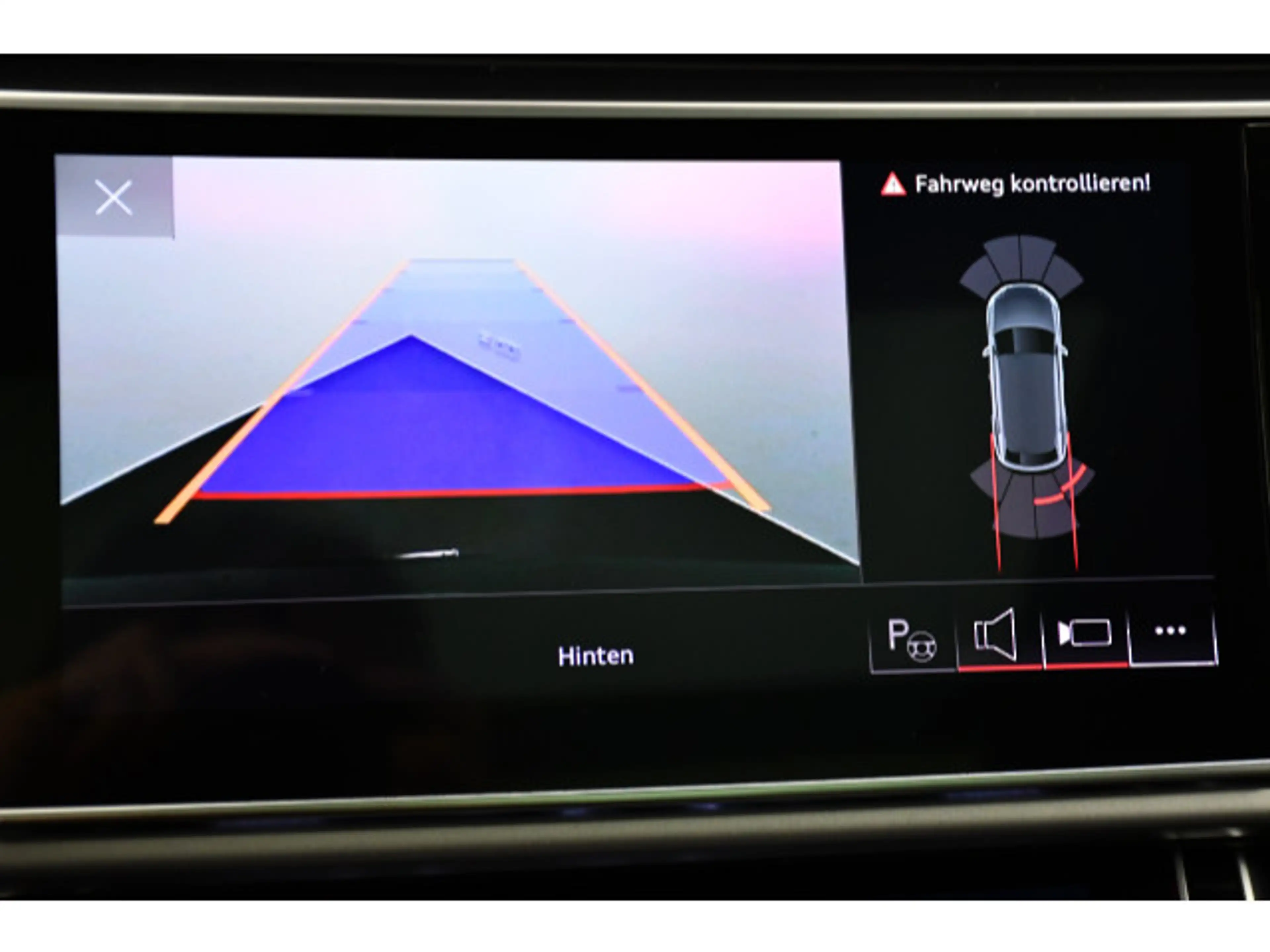 Audi Q8 55 TFSI quattro tiptronic AHK/Pano/Rückfahrka — photo 9