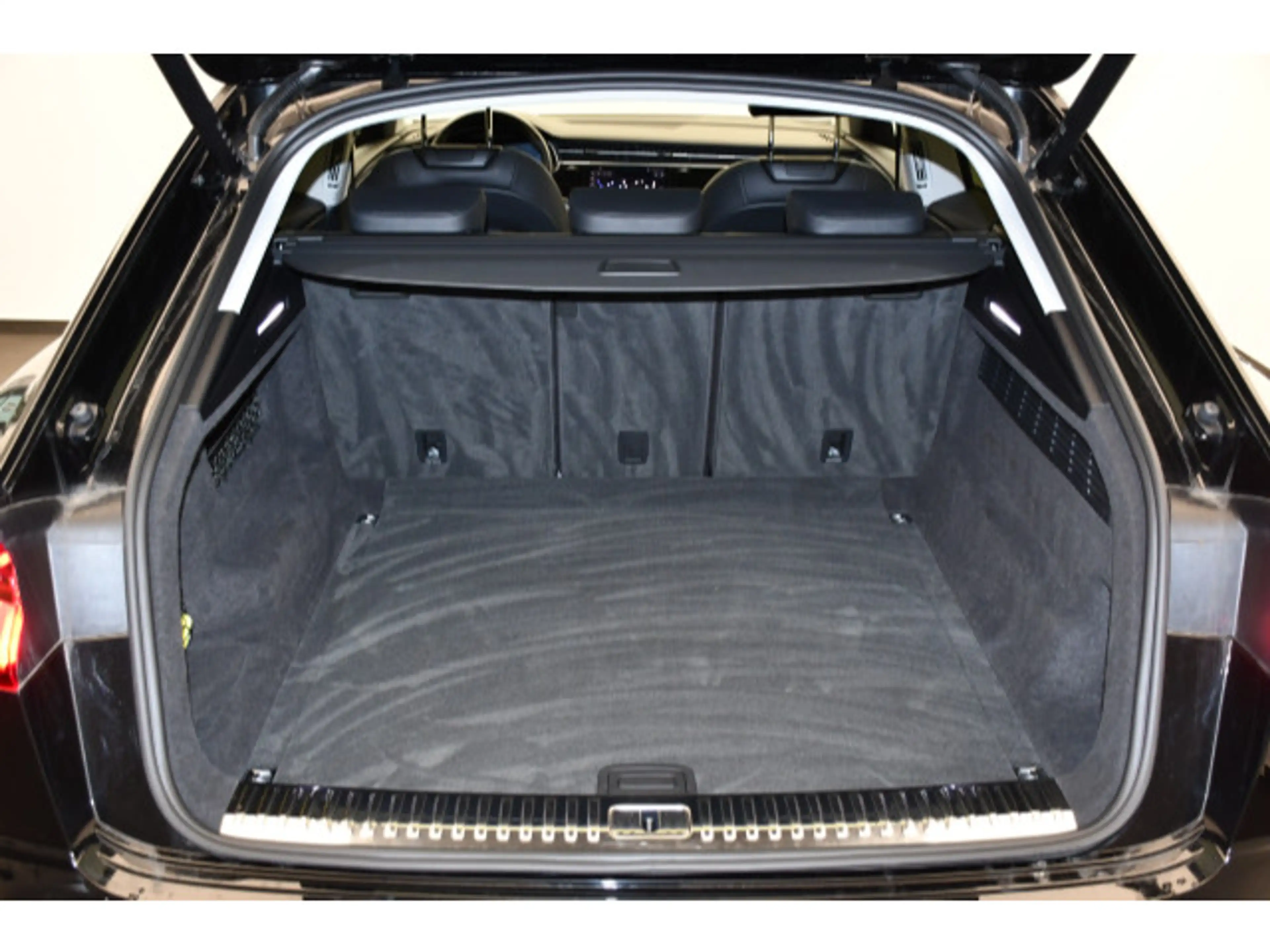 Audi Q8 55 TFSI quattro tiptronic AHK/Pano/Rückfahrka — photo 12