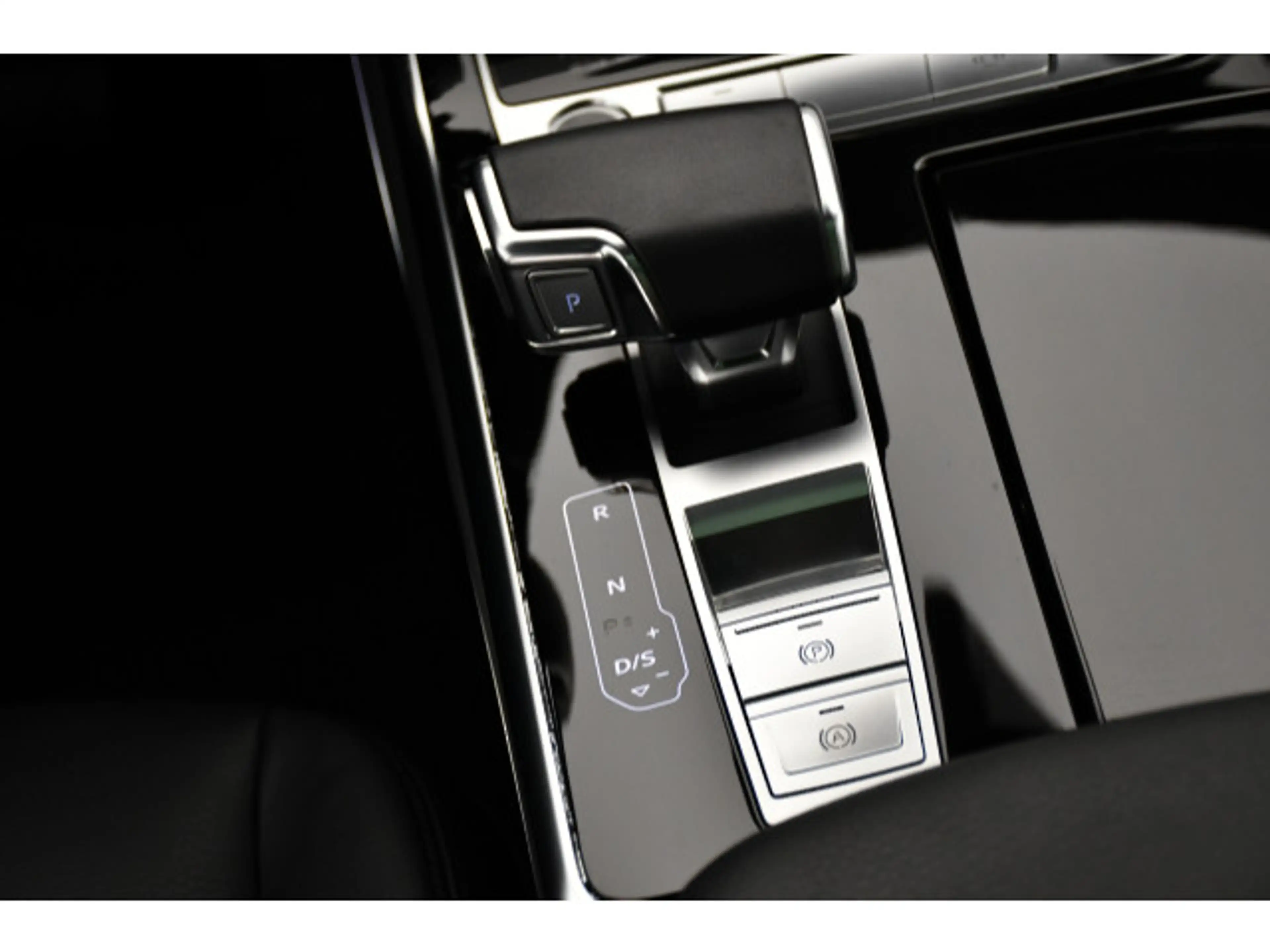 Audi Q8 55 TFSI quattro tiptronic AHK/Pano/Rückfahrka — photo 7
