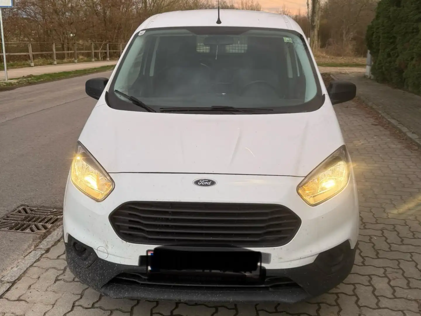 Ford Transit Courier Transit Courier 1,0 EcoBoost Ambiente Ambiente Weiß - 1
