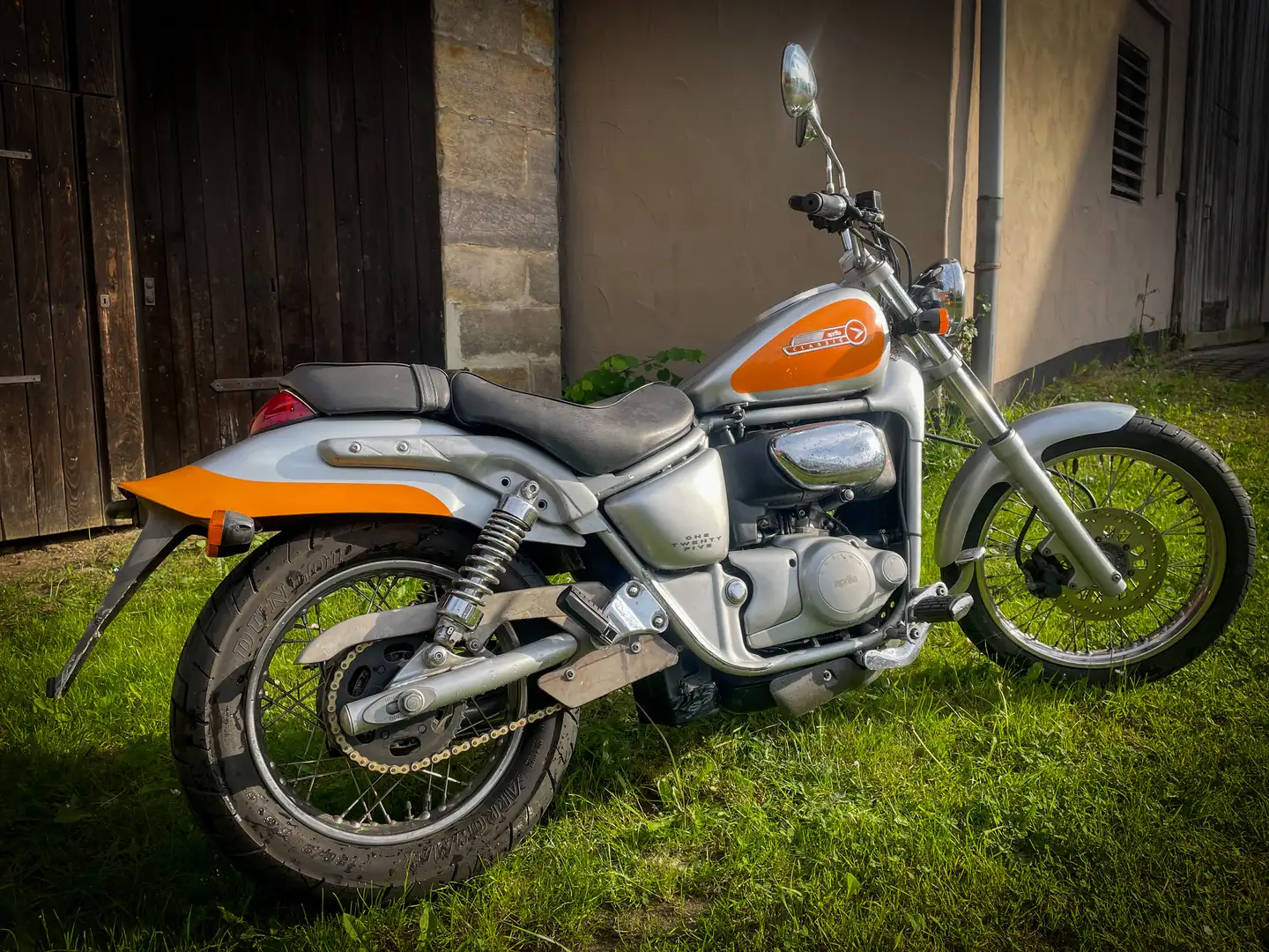 Aprilia Classic 125 Silber - 2