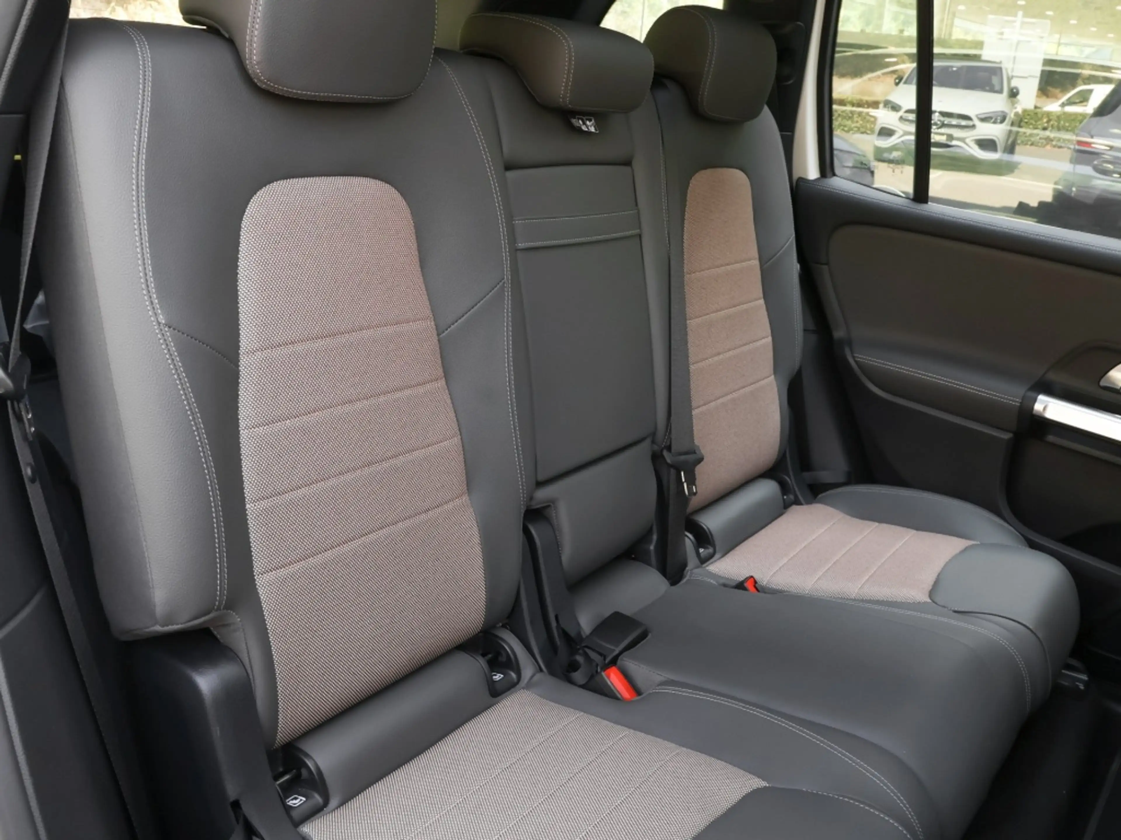 Mercedes-Benz EQB 300 4M Electr-Art/Pano/360/Ambi/Keyl/Totw/18 — photo 7