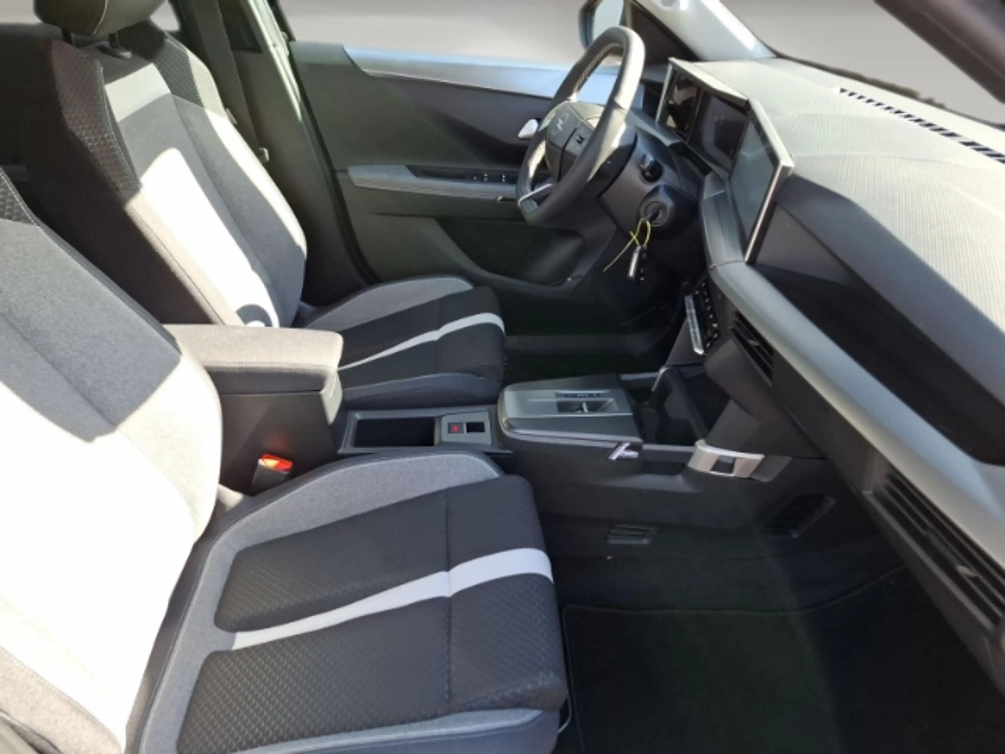 Opel Frontera GS 1,2 HYBRID Automatik/Lenkrad/Sitzheizung/AppleC — photo 14