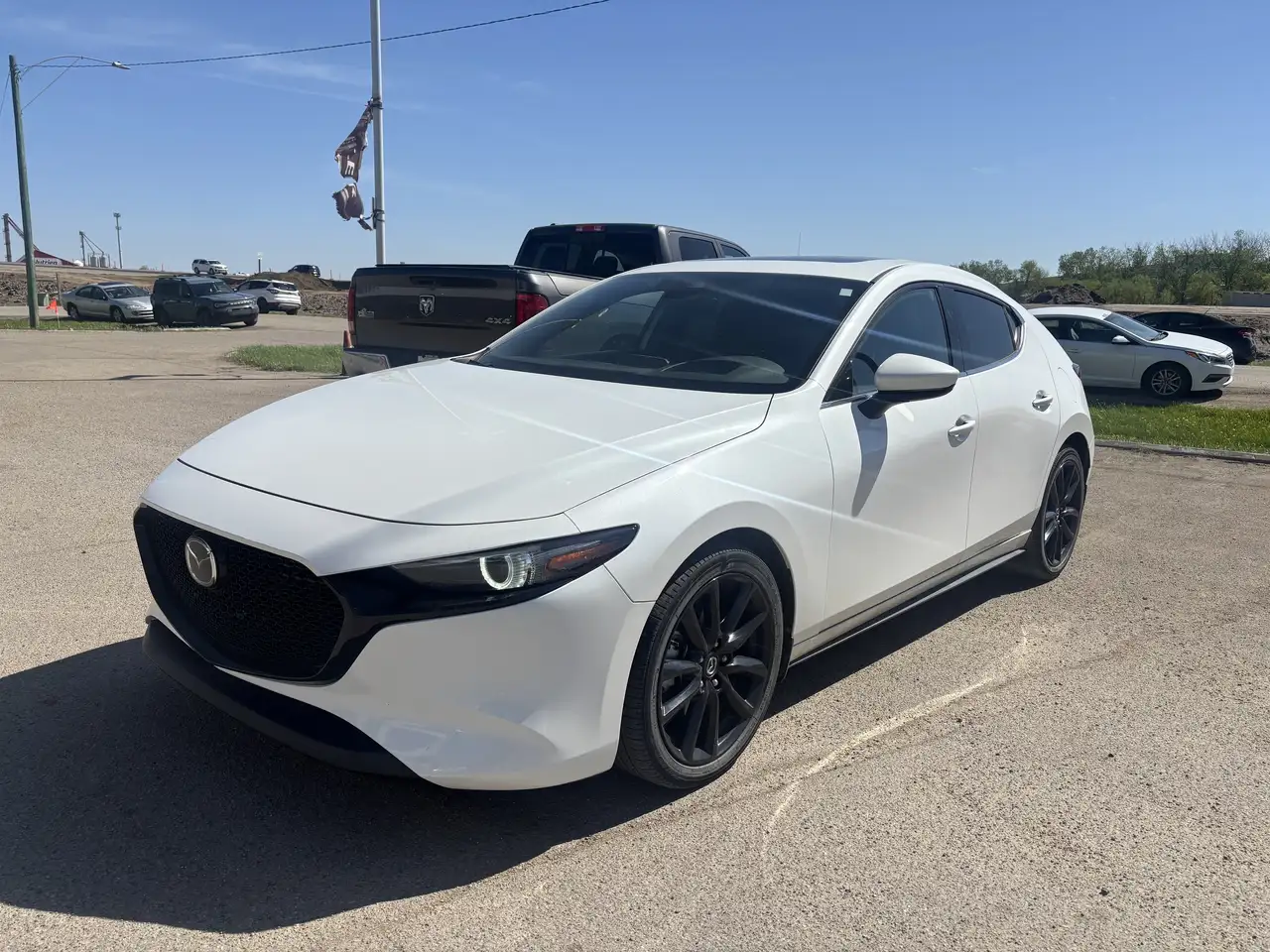 Mazda 3 снимка Mazda 3