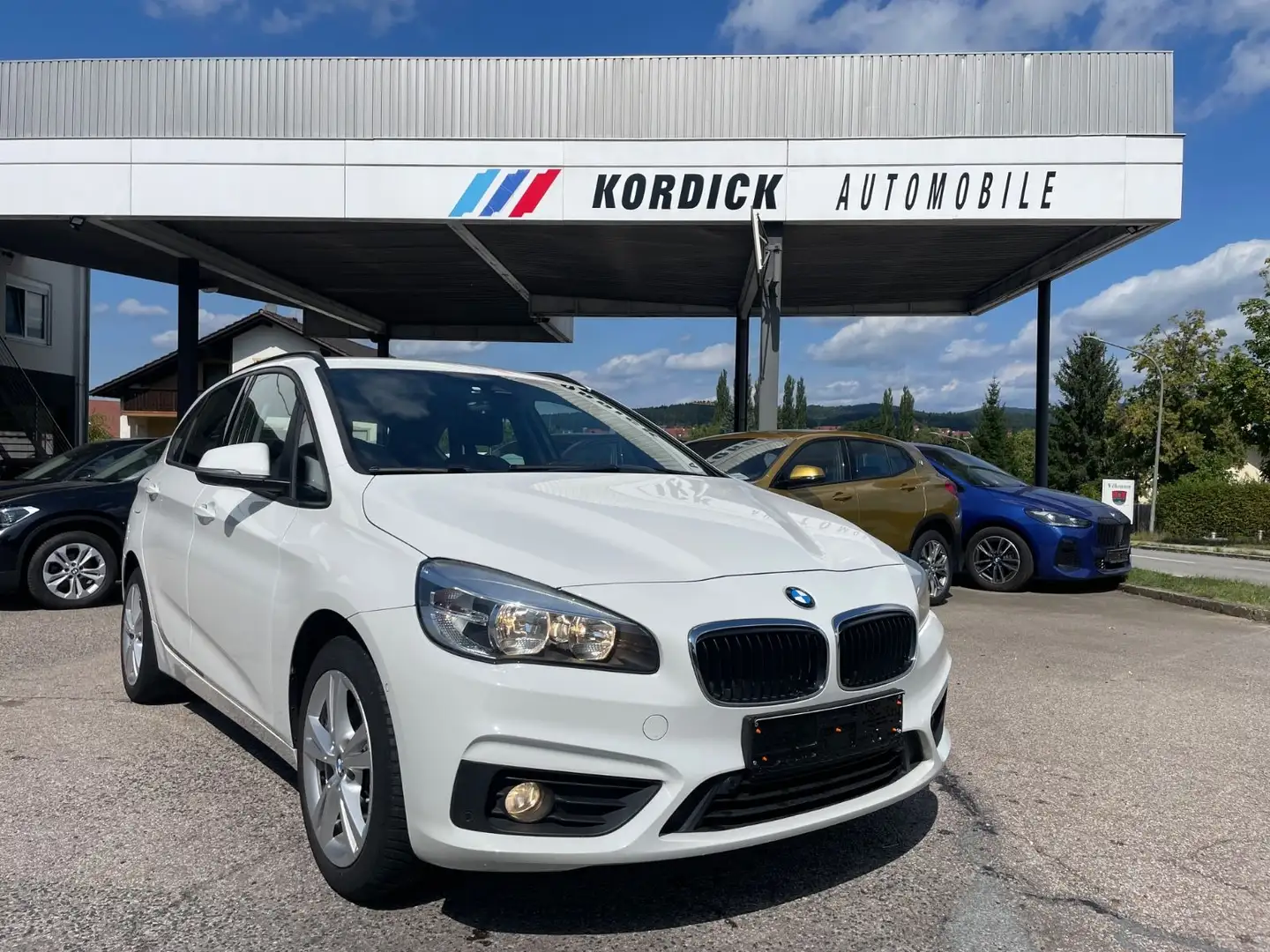 BMW 218 218i ACTIVE TOURER "ADVANTAGE"/KLIMAAUT/SHZ/PDC Weiß - 2
