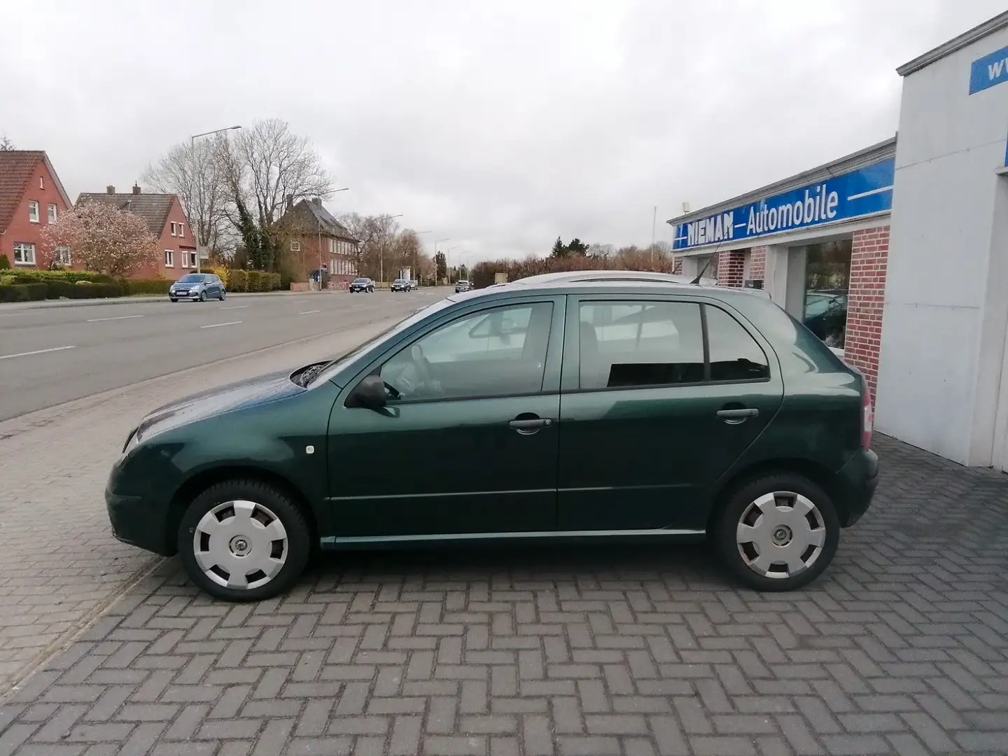 Skoda Fabia Classic, TÜV NEU, 1 JAHR GEWÄHRLEISTUNG Verde - 2