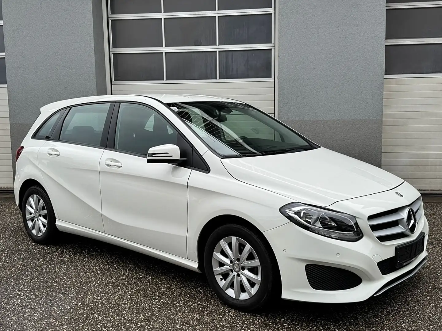 Mercedes-Benz B 180 d Aut. Blanc - 2