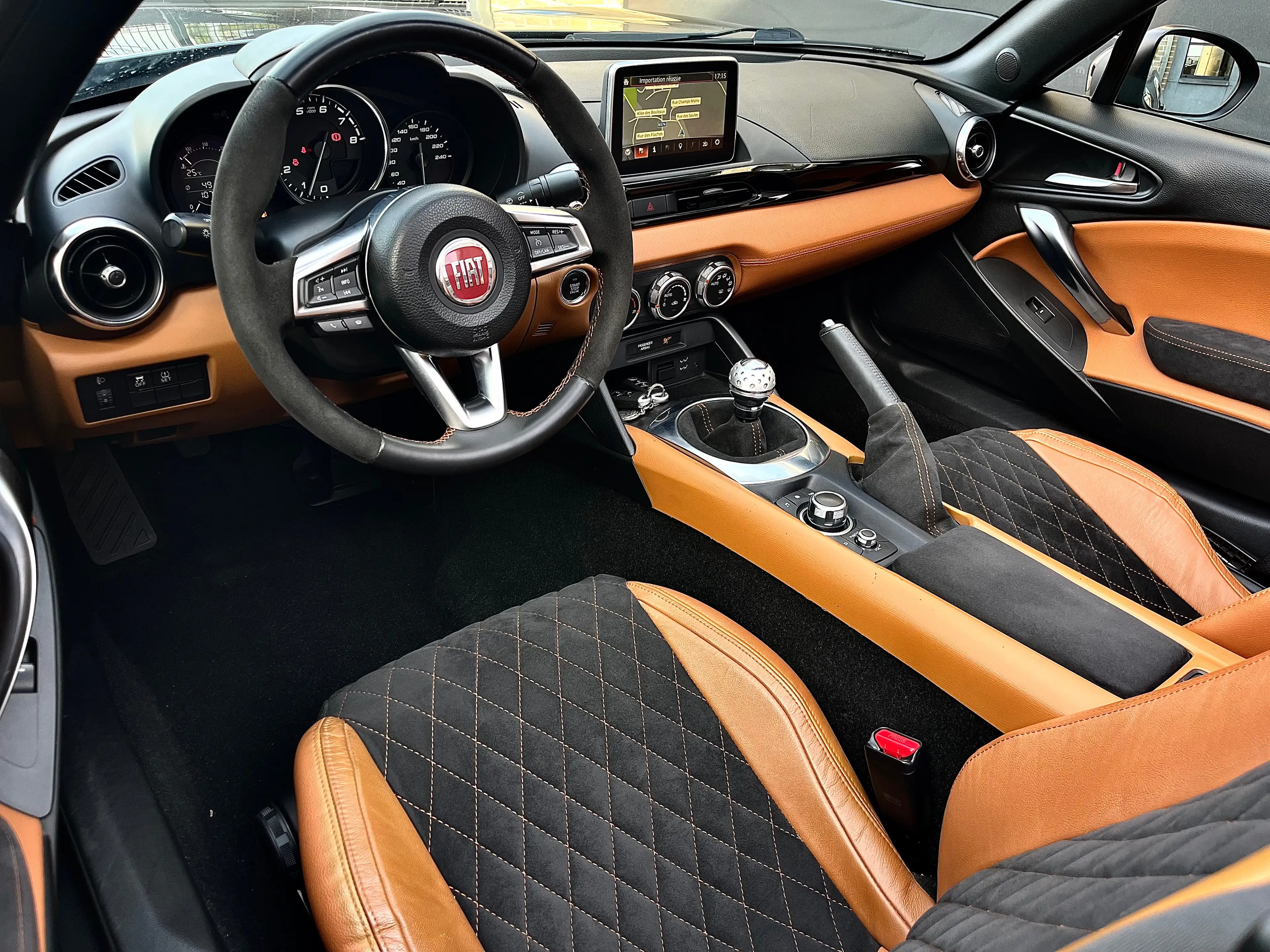Fiat 124 Spider 124 Spider 1.4 MultiAir Lusso — photo 11