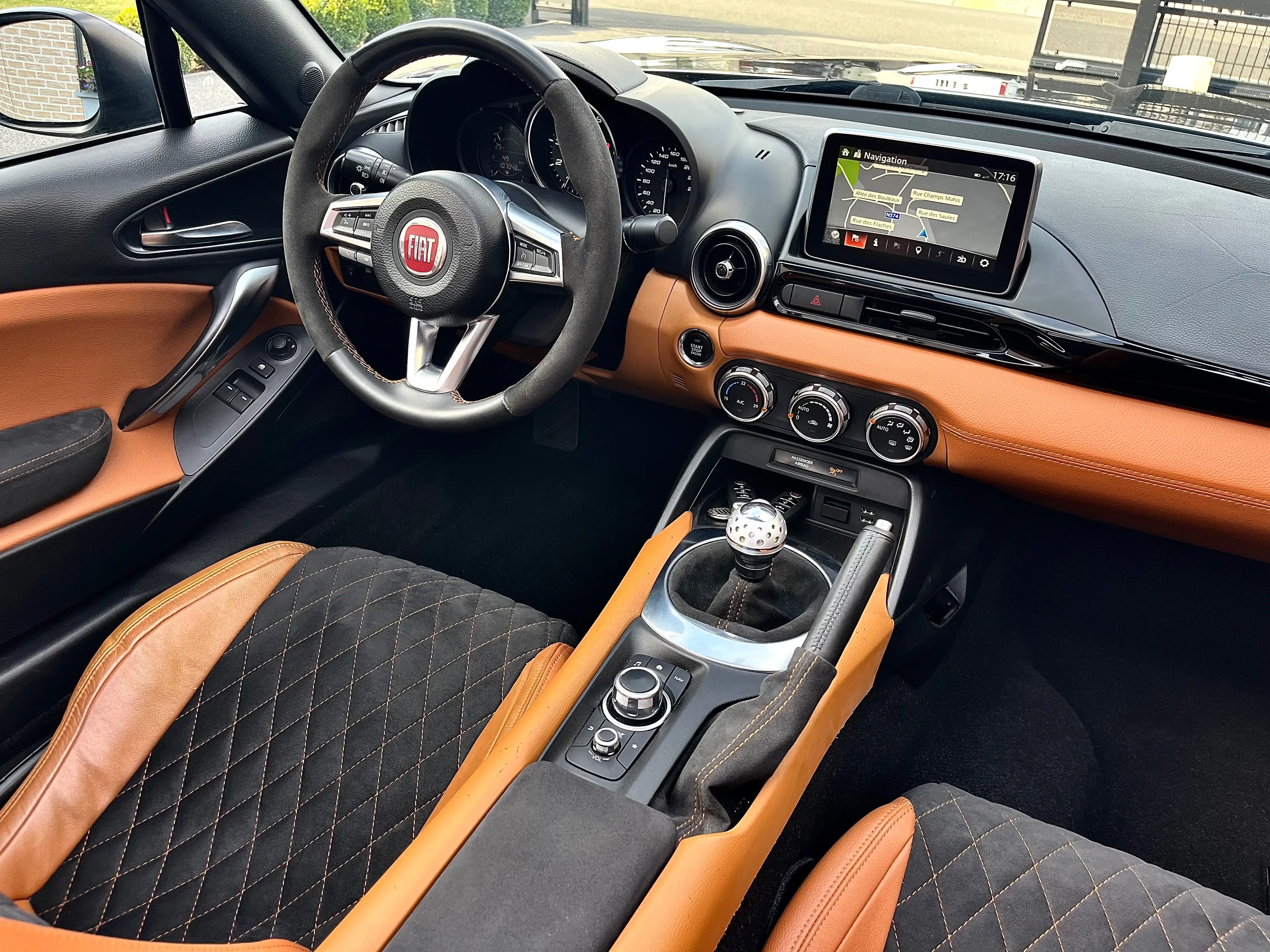 Fiat 124 Spider 124 Spider 1.4 MultiAir Lusso — photo 13