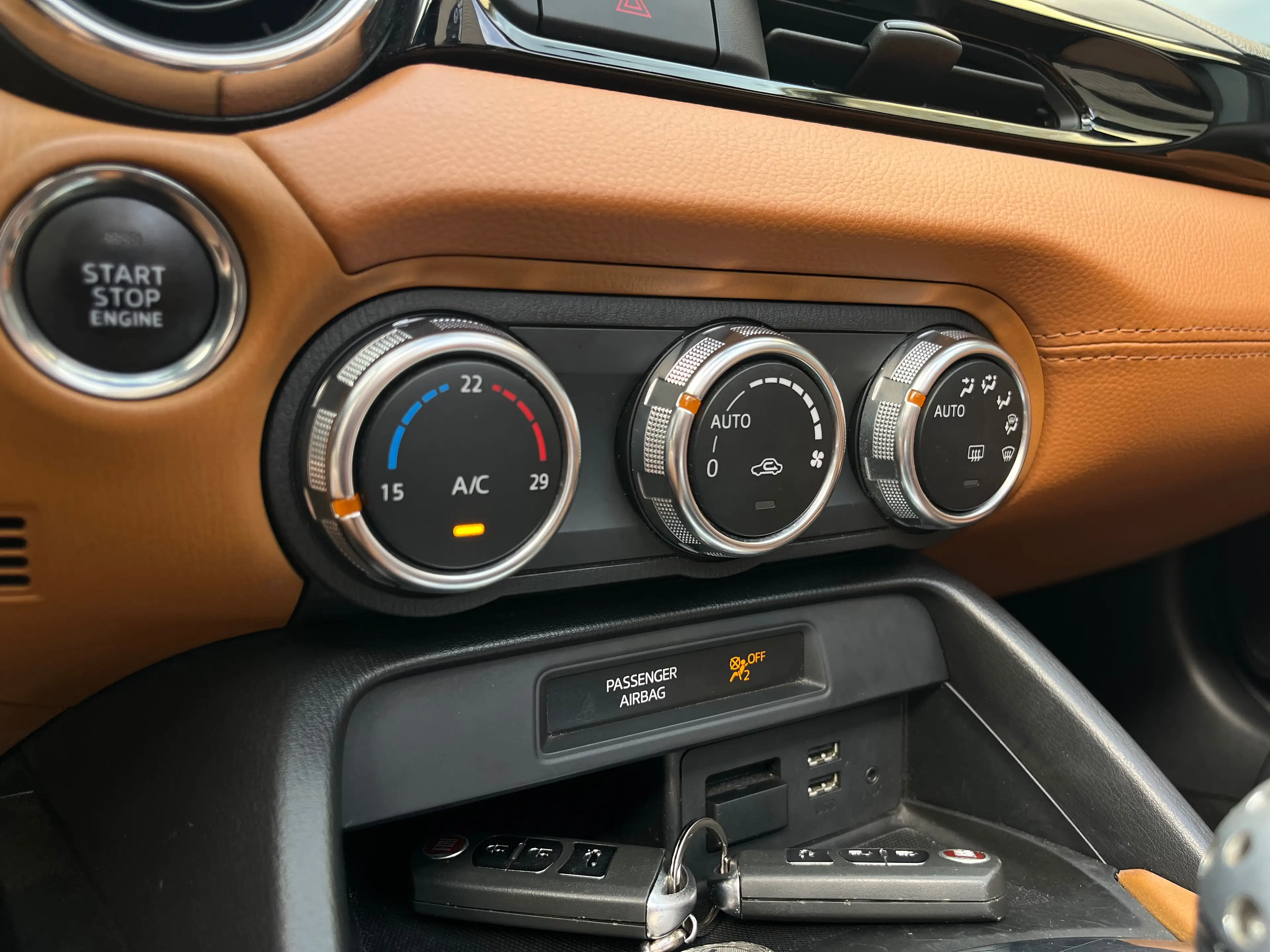 Fiat 124 Spider 124 Spider 1.4 MultiAir Lusso — photo 15