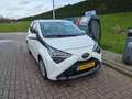 Toyota Aygo 1.0 VVT-i x-play Wit - thumbnail 1