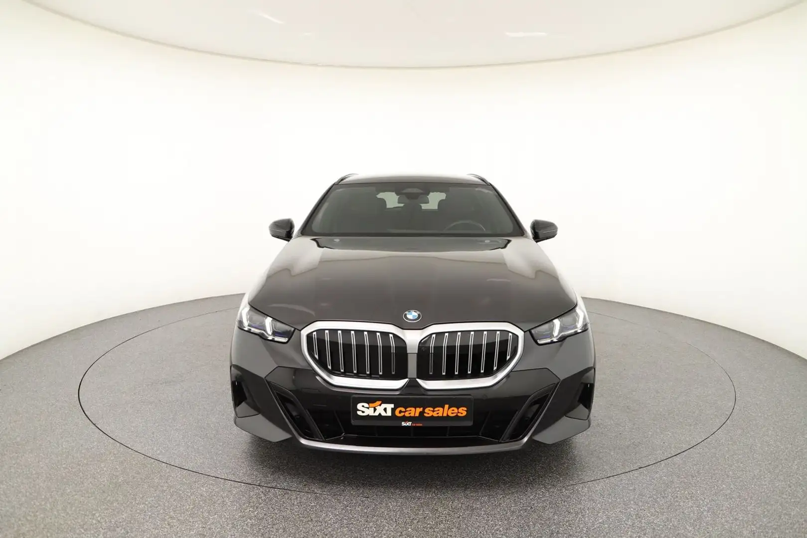 BMW 520 i M Sport Pano|Lüft|harman|PAs+360°|el.S|AHK Grau - 2